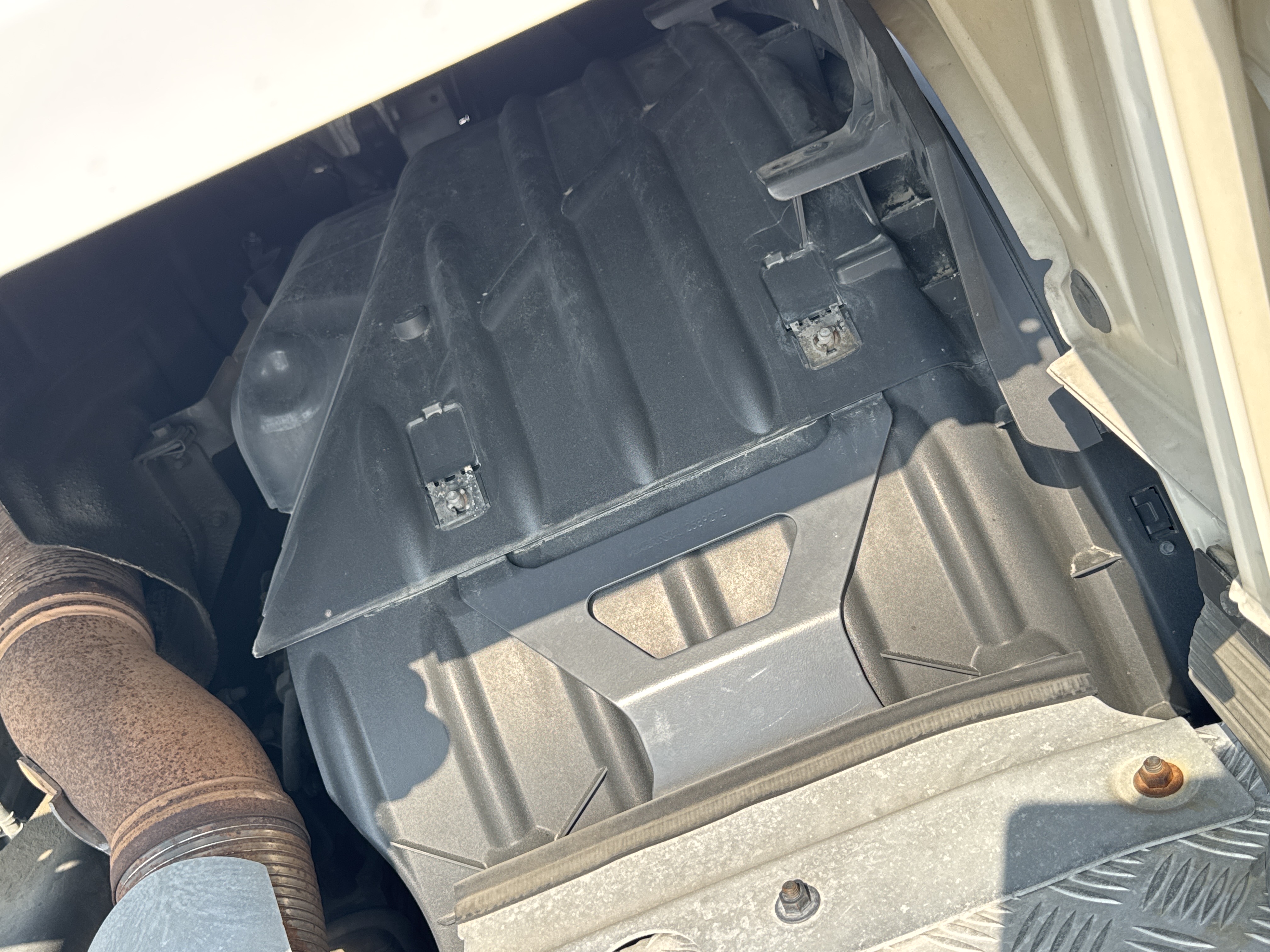 PMT-002-Scania-R410-Trailer-trucks-inspection-Structure-Sheet-metal-(fiberglass)-2