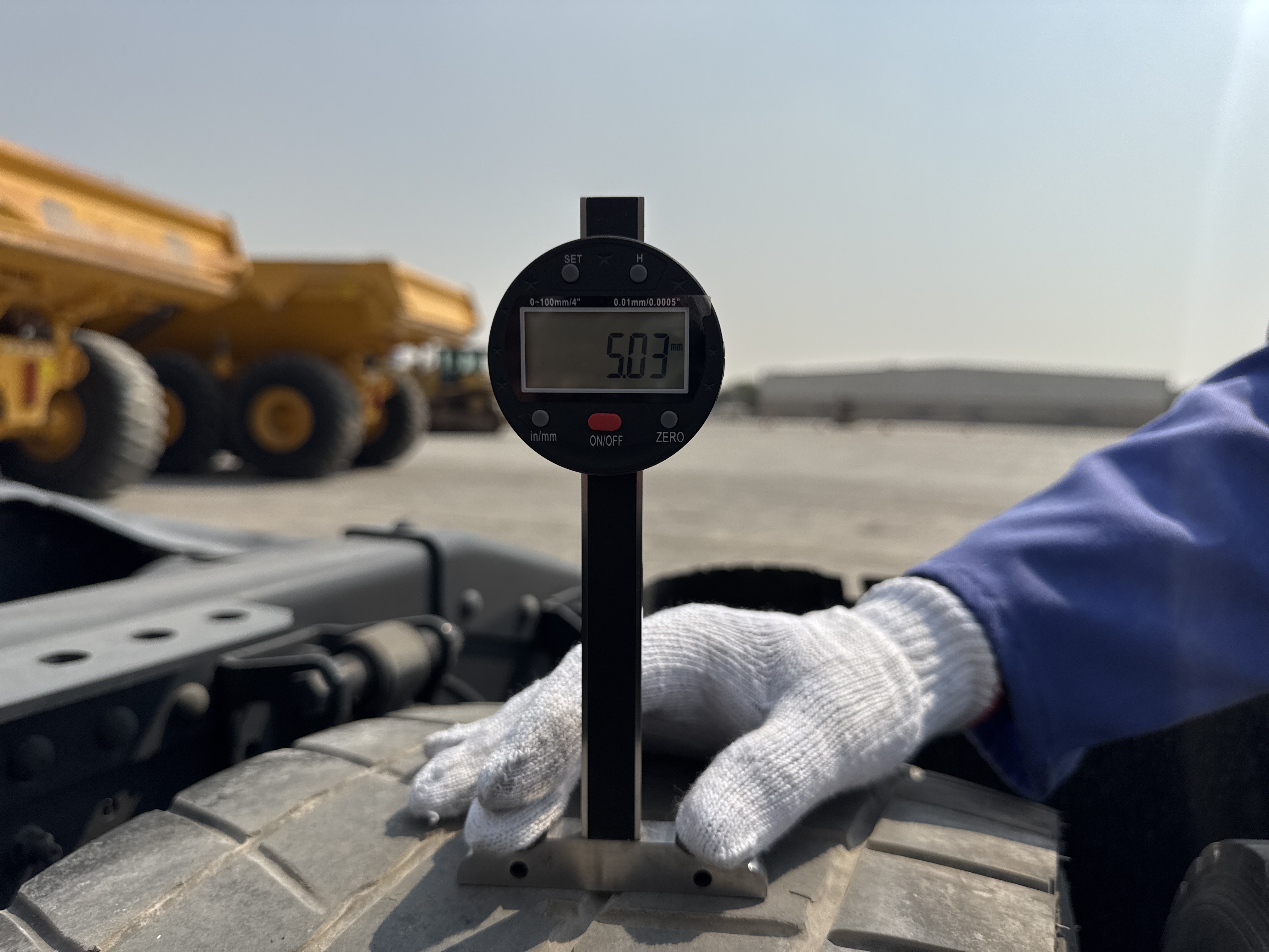 PMT-002-Scania-R410-Trailer-trucks-inspection-Chassis-Left-rear-tire---tread-depth-2
