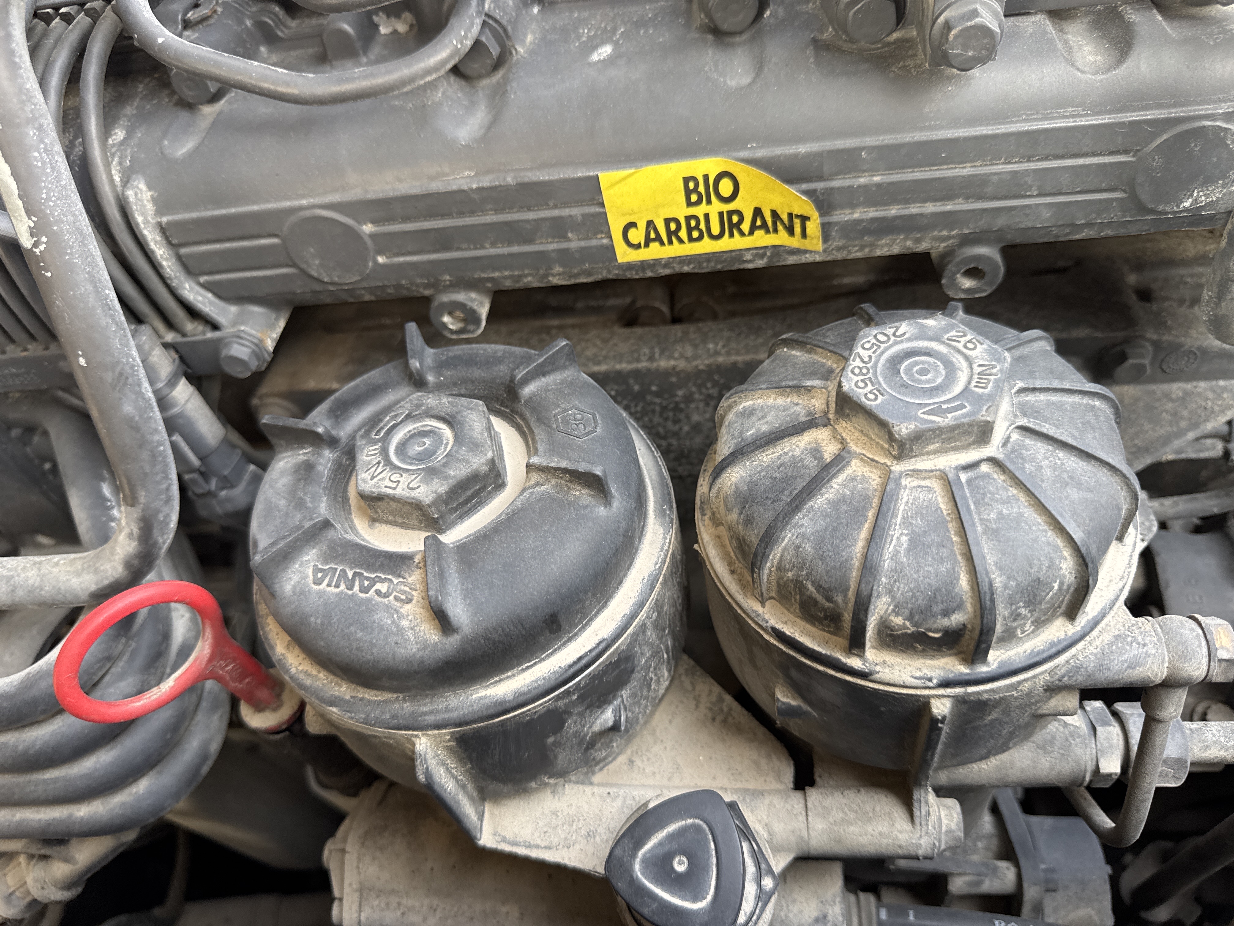 PMT-002-Scania-R410-Trailer-trucks-inspection-Engine-Fuel-leaks-2