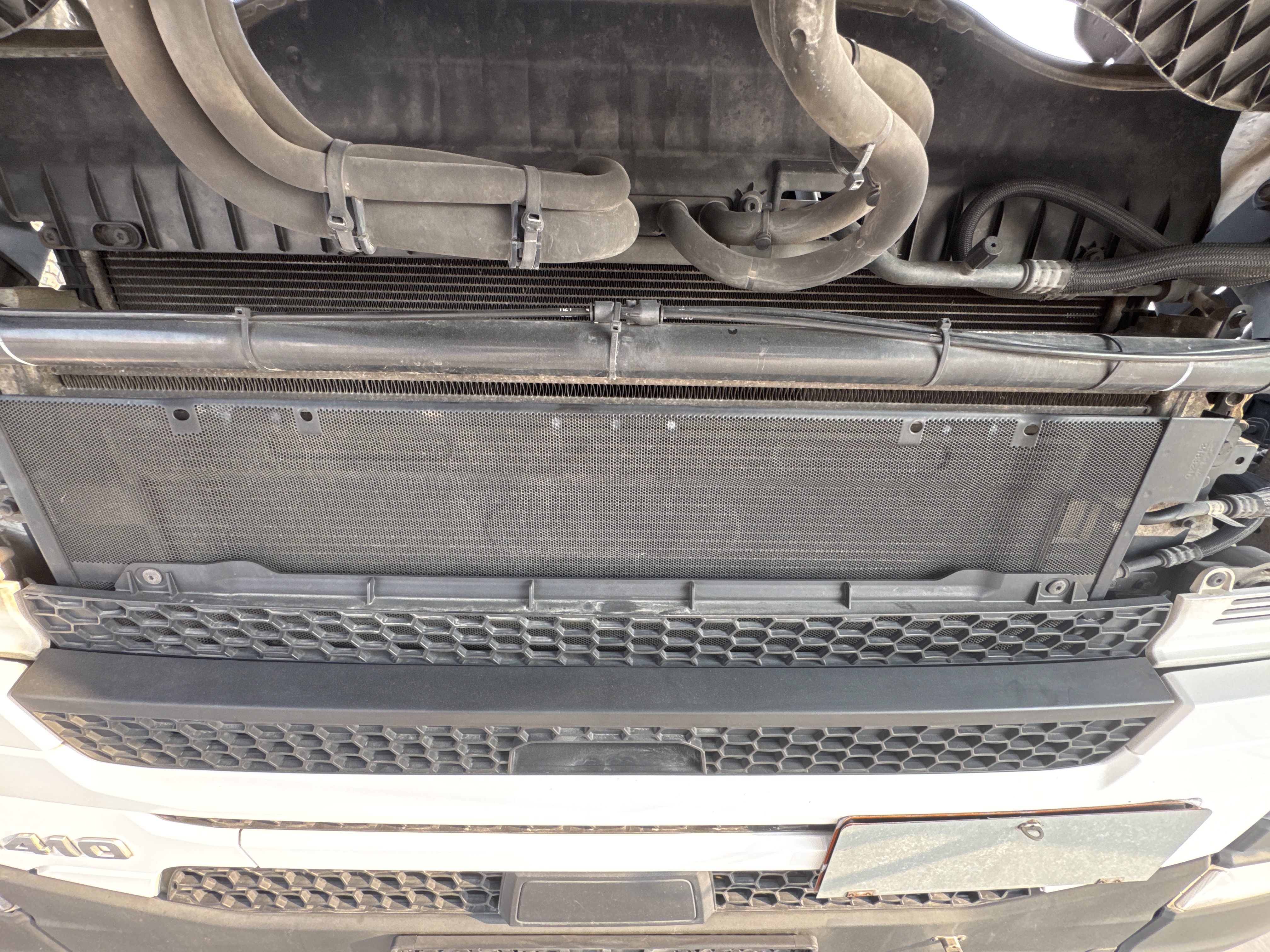 PMT-002-Scania-R410-Trailer-trucks-inspection-Engine-Radiator,-condenser,-intercooler,-hydraulic-cooler-2