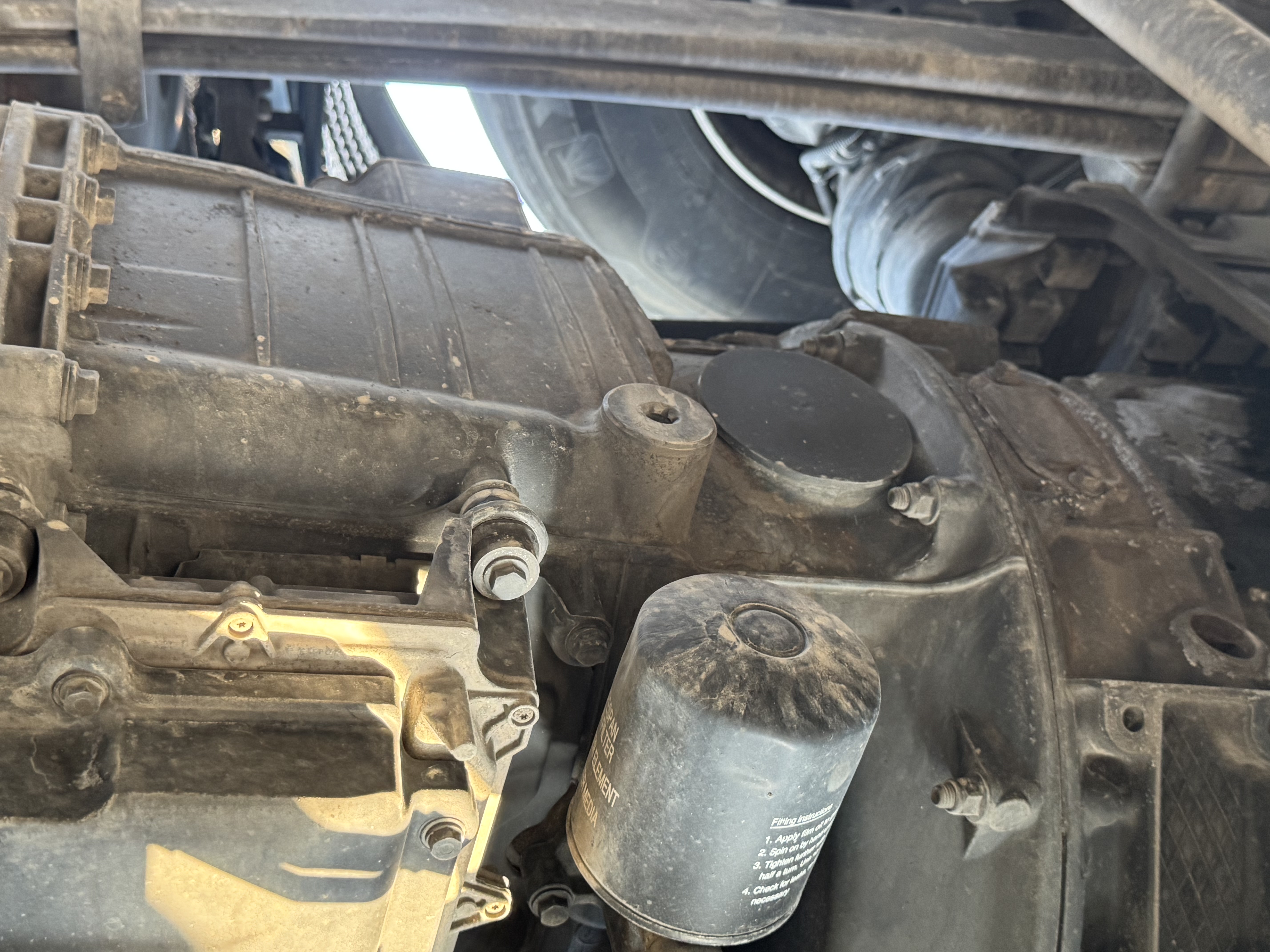 PMT-002-Scania-R410-Trailer-trucks-inspection-Drive-system-Transmission-case-3