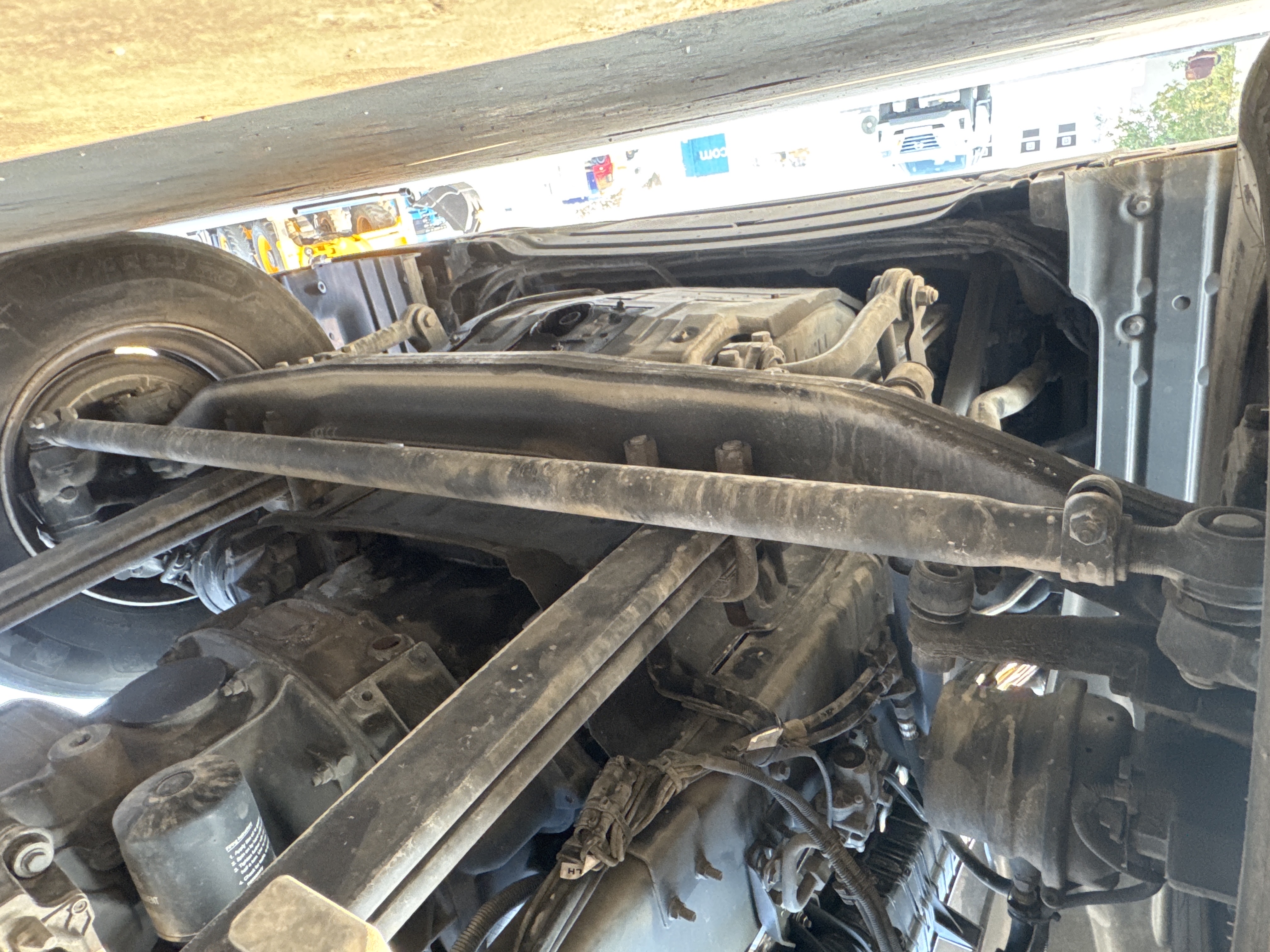 PMT-002-Scania-R410-Trailer-trucks-inspection-Drive-system-Axle-housing-2