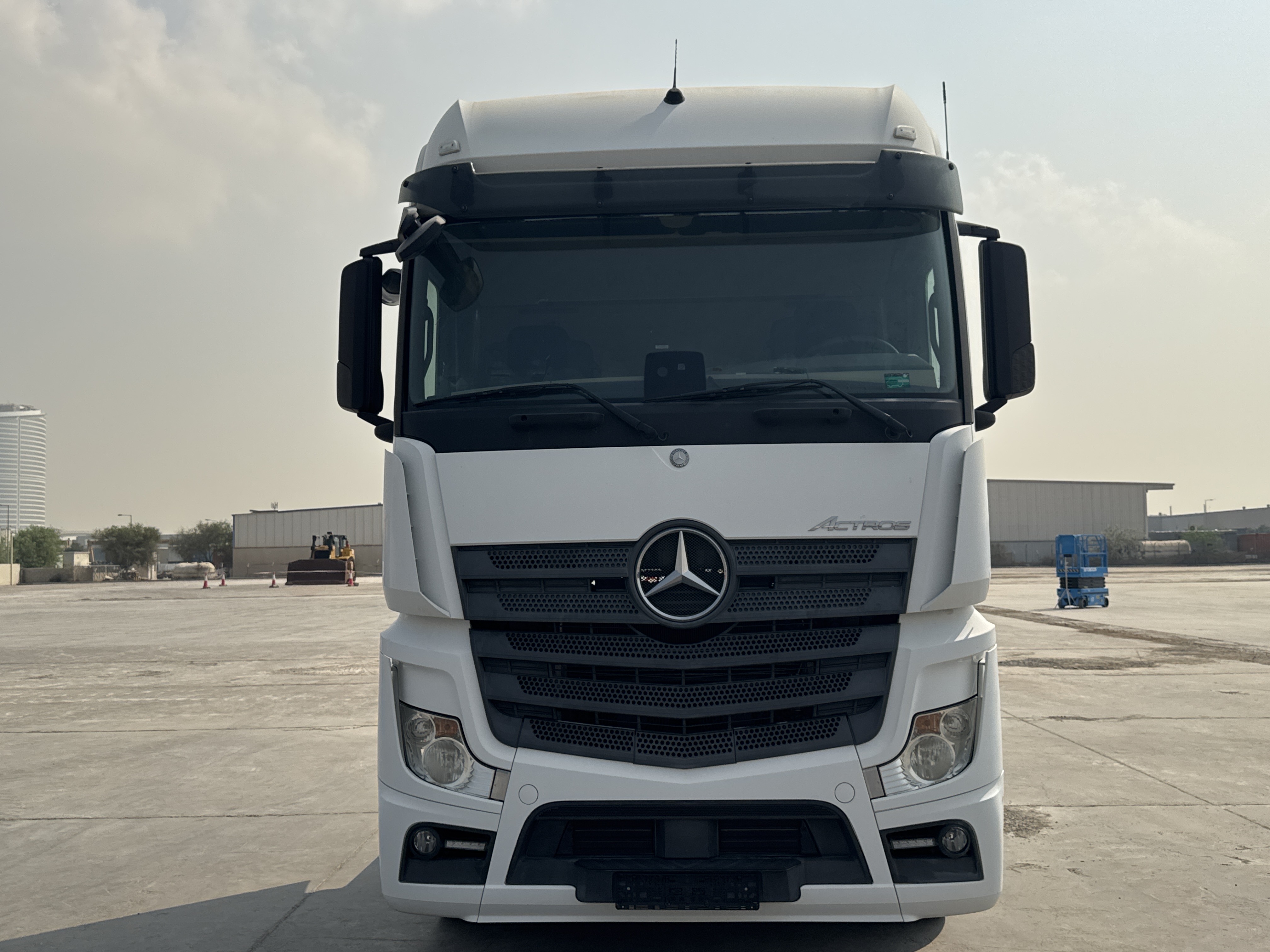 PMT-001-Mercedes-Benz-Actros-1845-Trailer-trucks-inspection-Structure-Paint-2