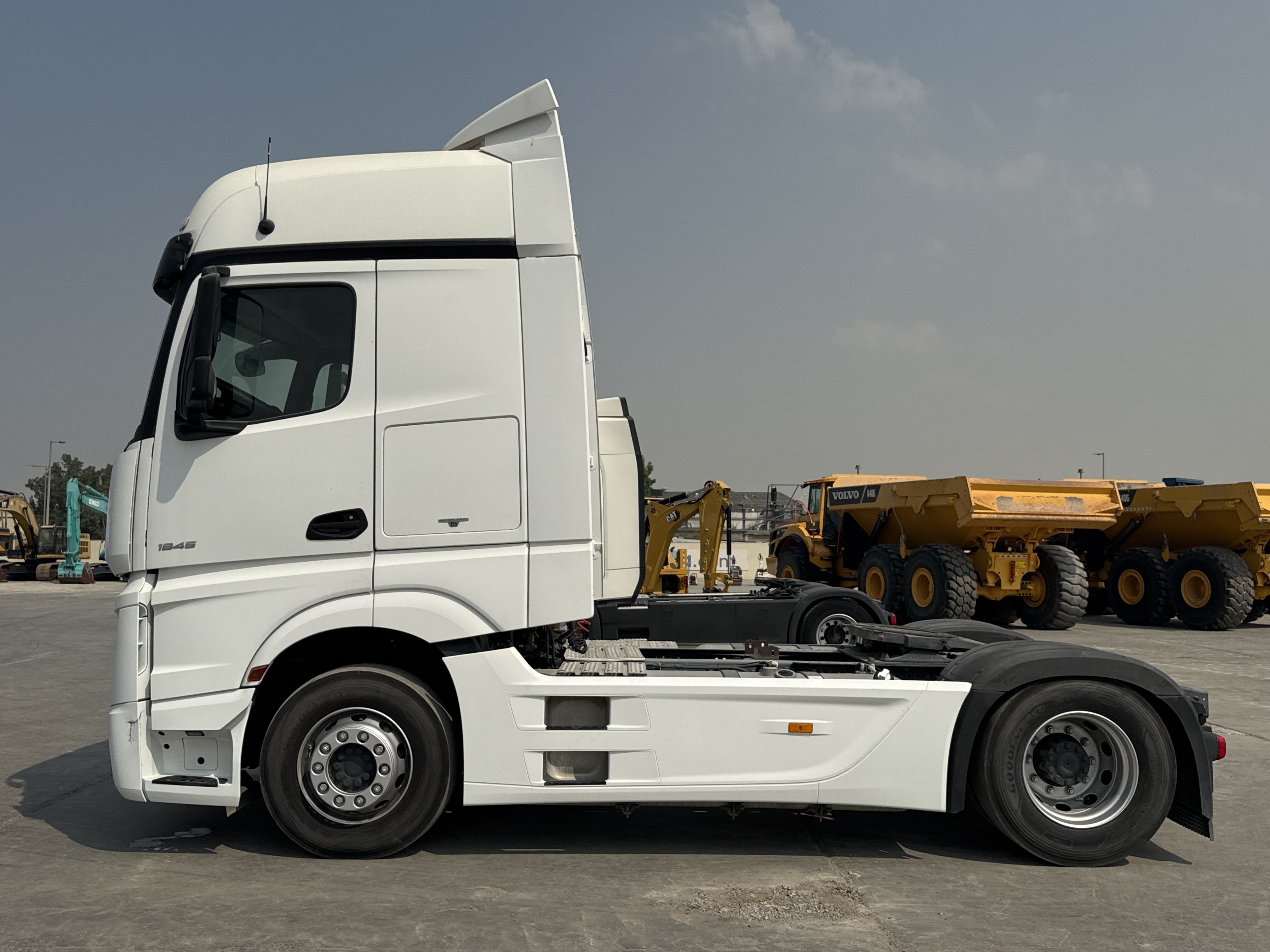 PMT-001-Mercedes-Benz-Actros-1845-Trailer-trucks-inspection-Structure-Paint-2