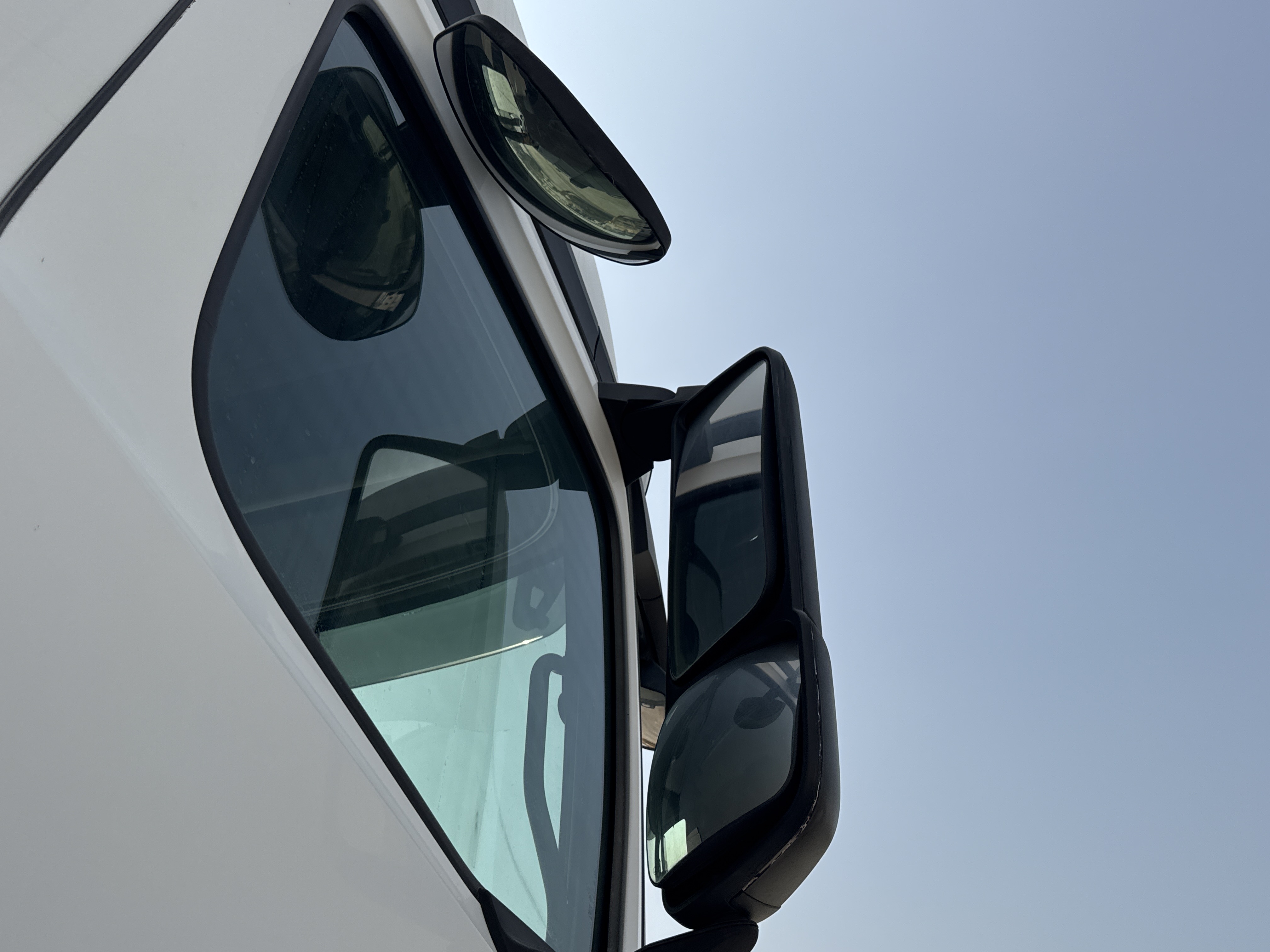 PMT-001-Mercedes-Benz-Actros-1845-Trailer-trucks-inspection-Cabin-Mirrors-2