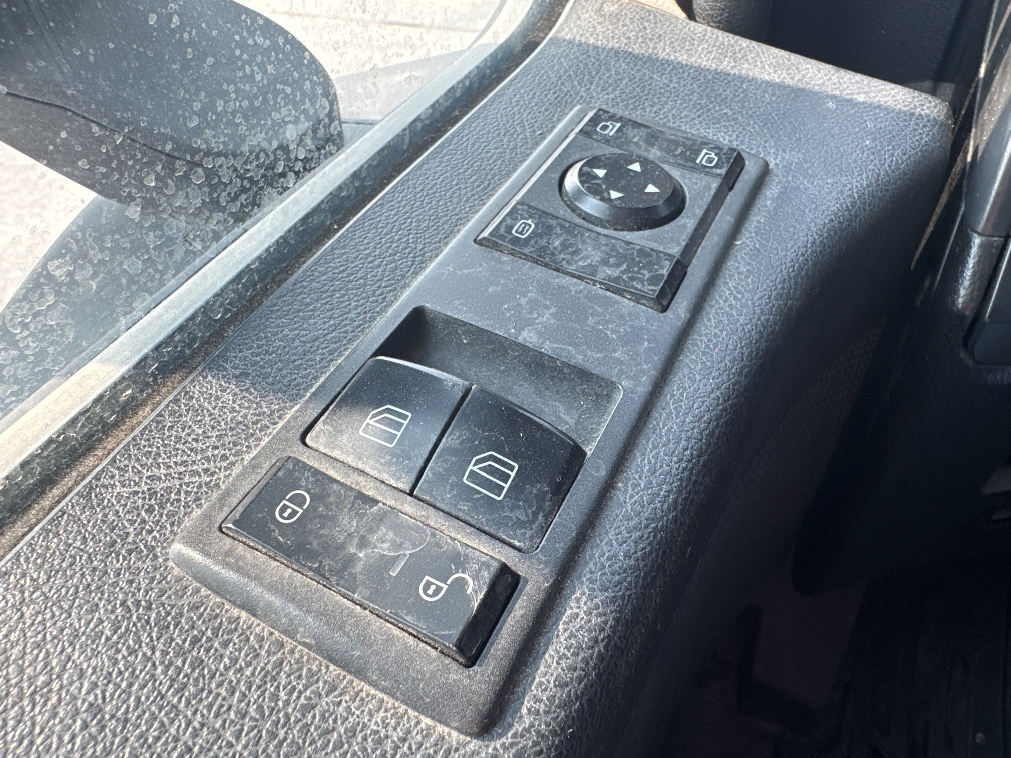 PMT-001-Mercedes-Benz-Actros-1845-Trailer-trucks-inspection-Cabin-Electronic-instrument-board-2