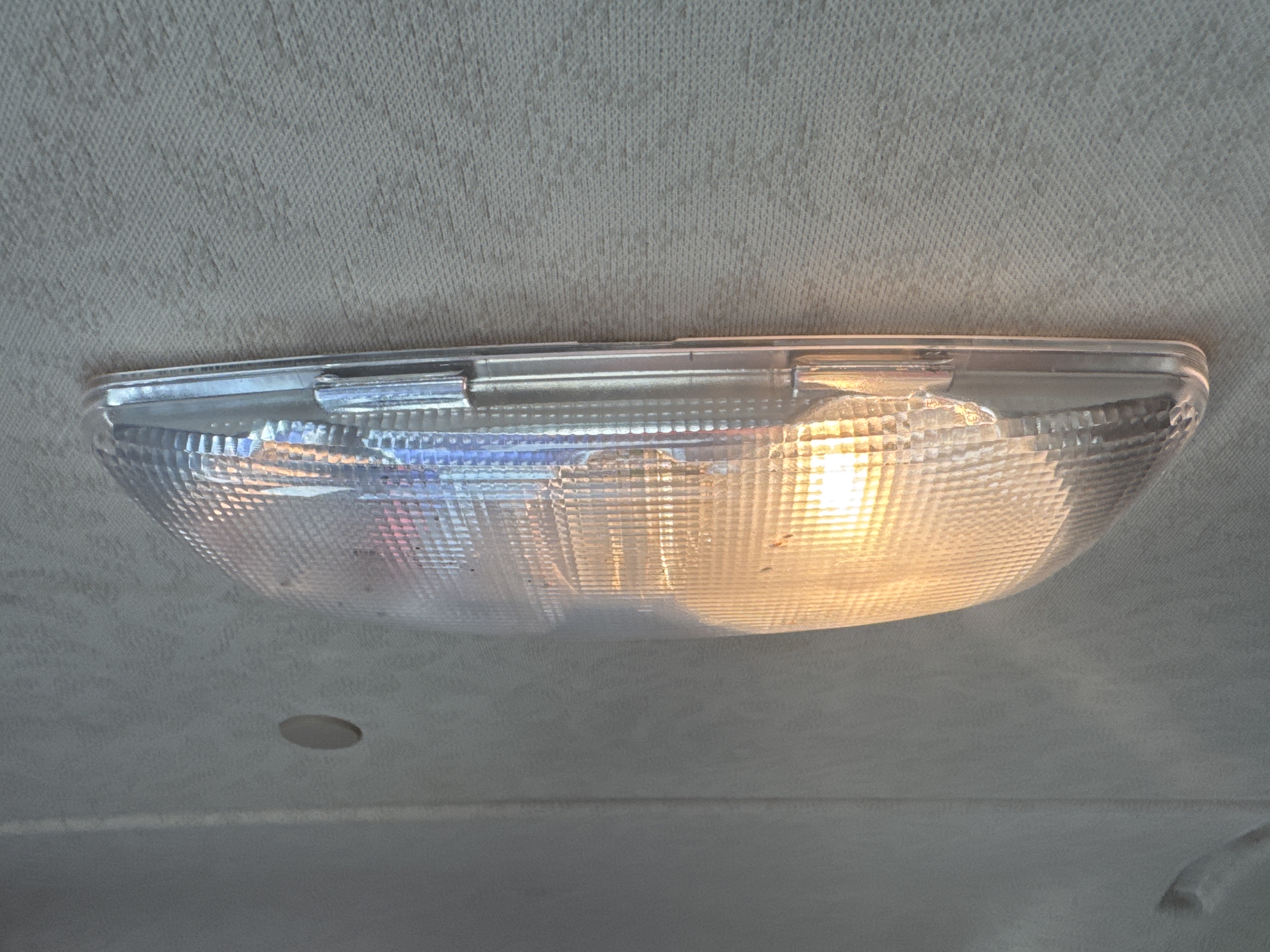 PMT-001-Mercedes-Benz-Actros-1845-Trailer-trucks-inspection-Cabin-Cabin-light-2