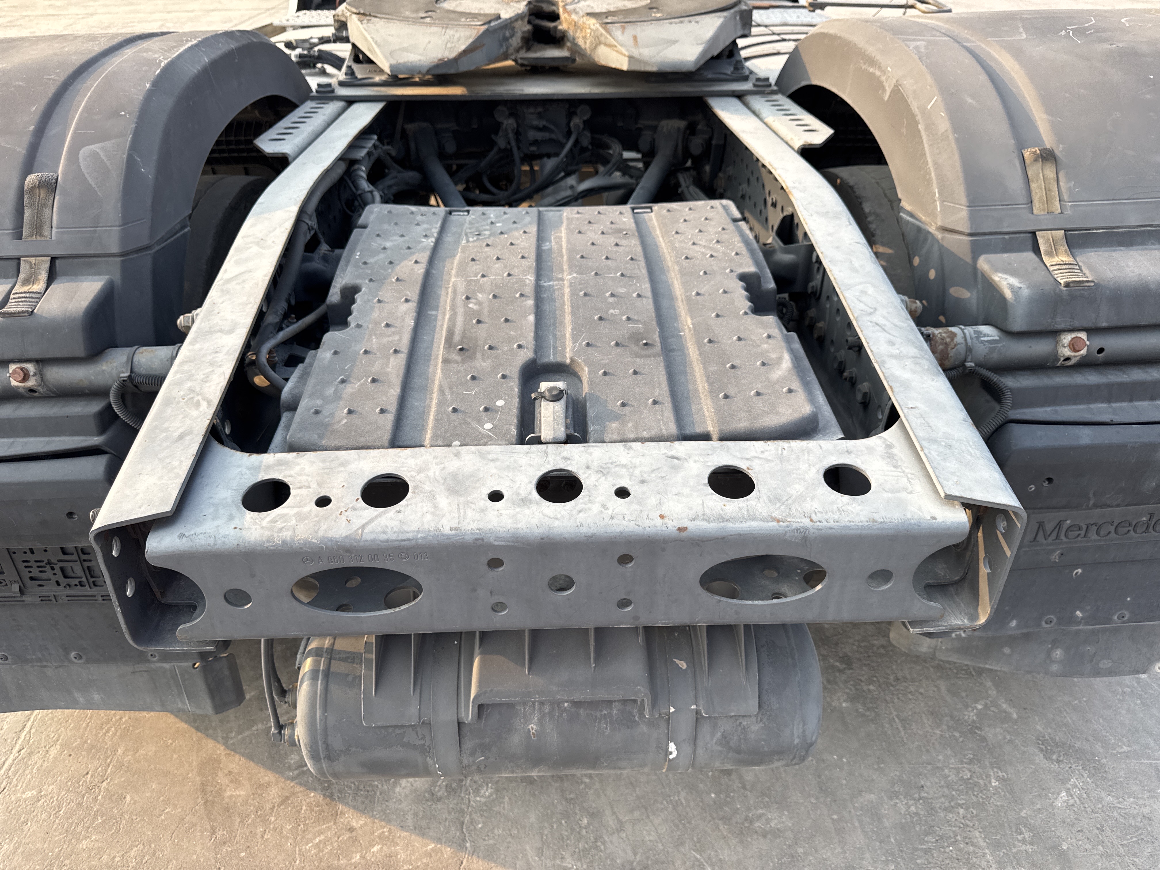 PMT-001-Mercedes-Benz-Actros-1845-Trailer-trucks-inspection-Chassis-Frame-condition-2