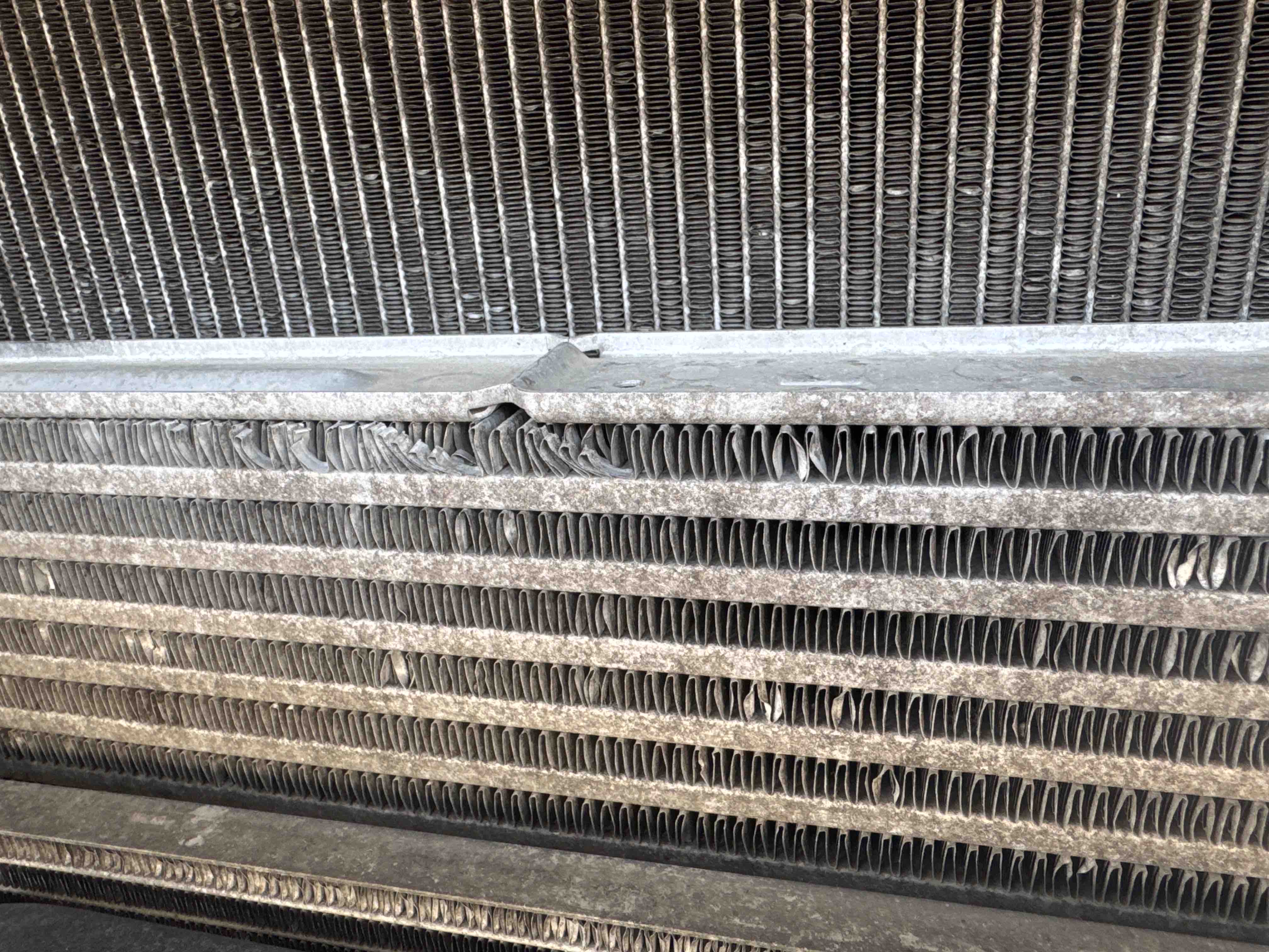 PMT-001-Mercedes-Benz-Actros-1845-Trailer-trucks-inspection-Engine-Radiator,-condenser,-intercooler,-hydraulic-cooler-2