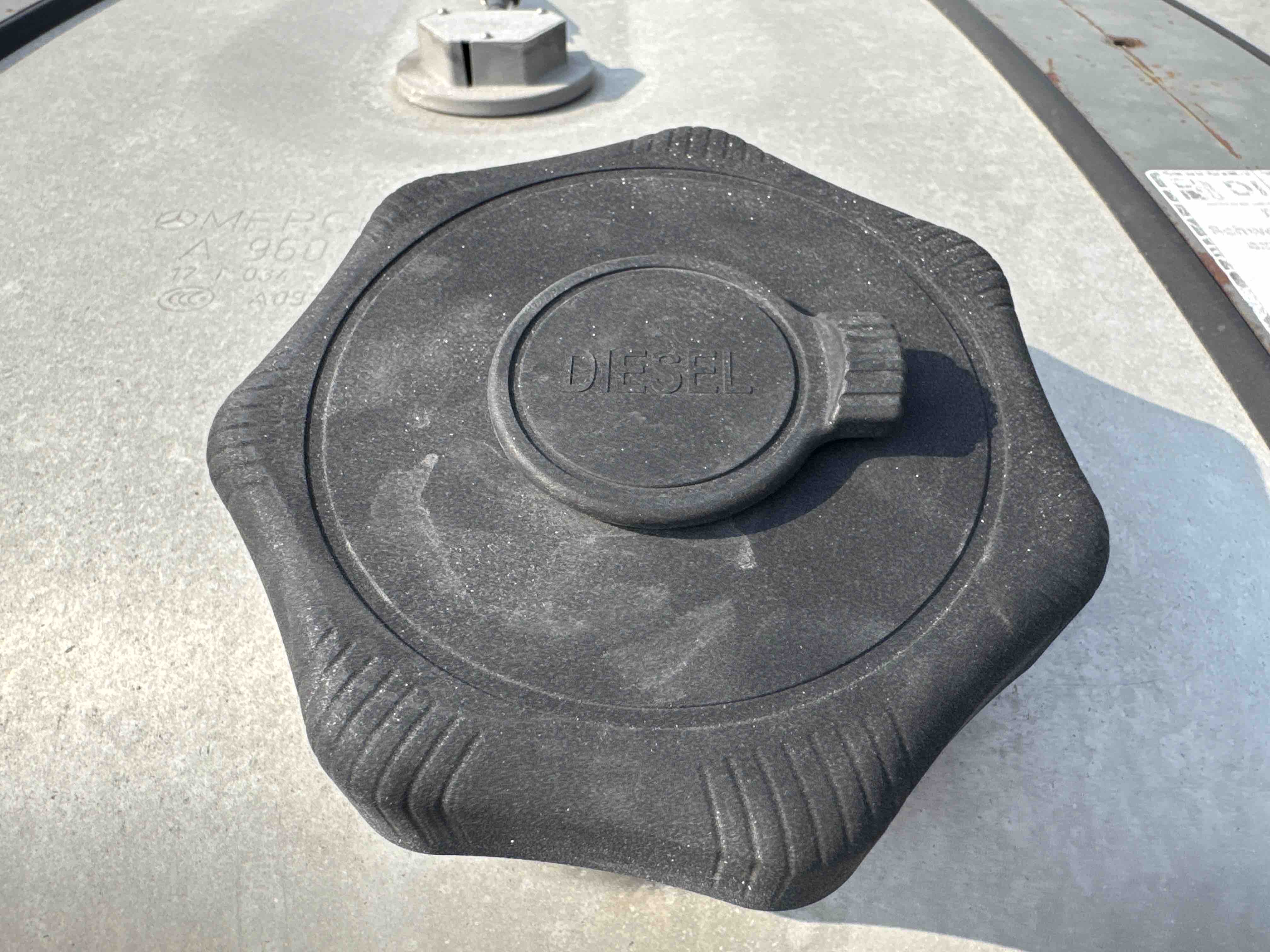 PMT-001-Mercedes-Benz-Actros-1845-Trailer-trucks-inspection-Engine-Fuel-tank-2