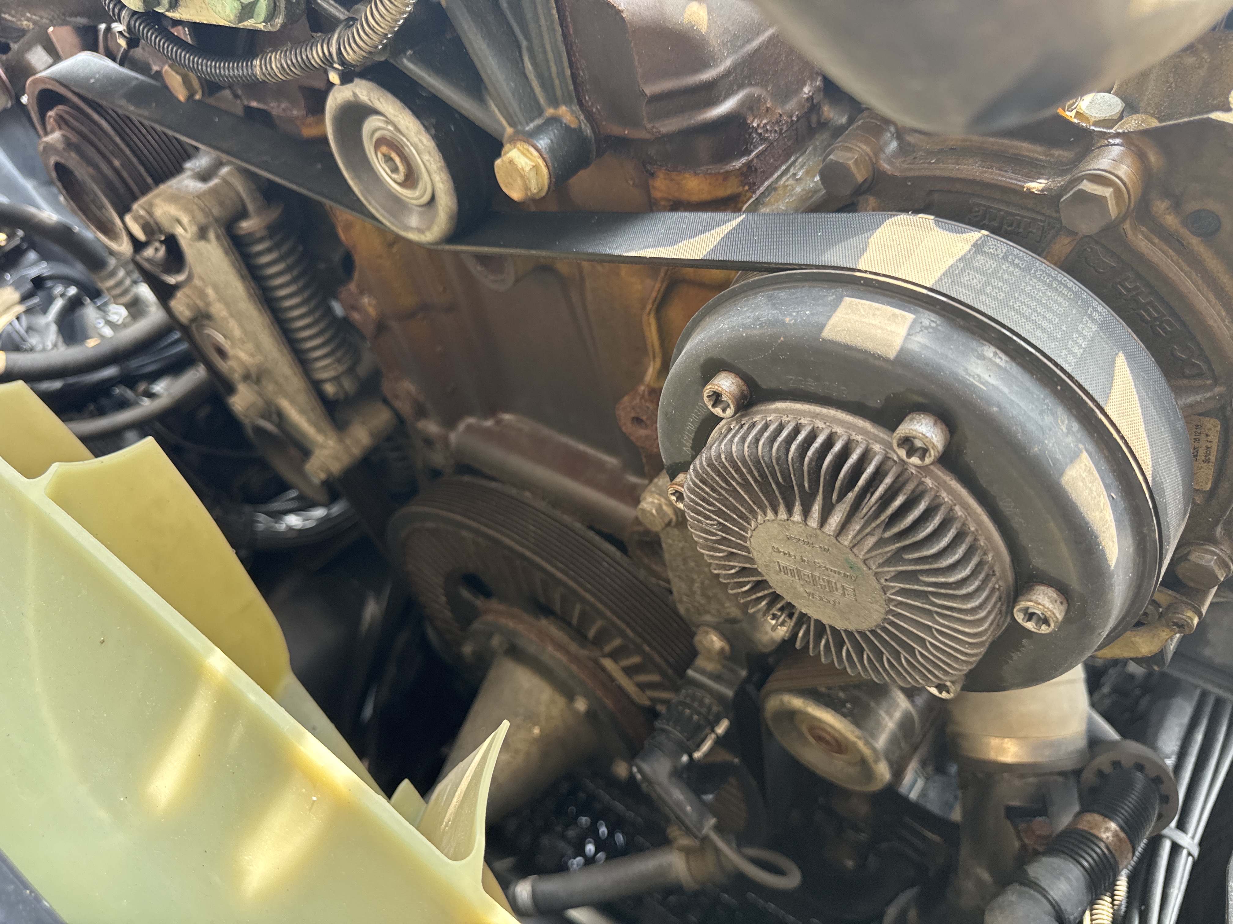 PMT-001-Mercedes-Benz-Actros-1845-Trailer-trucks-inspection-Engine-Belts-2