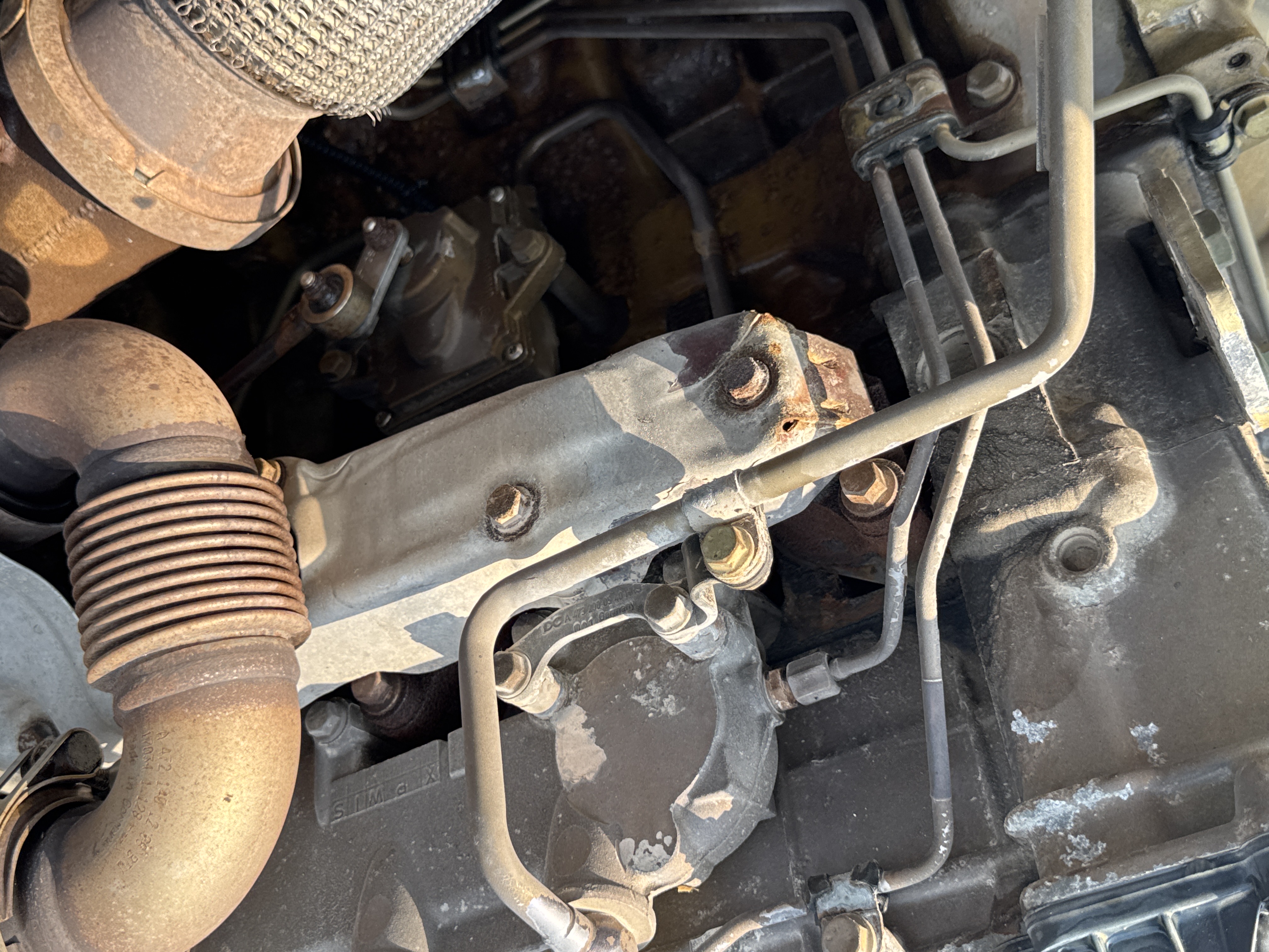 PMT-001-Mercedes-Benz-Actros-1845-Trailer-trucks-inspection-Engine-Engine-oil-leaks-2