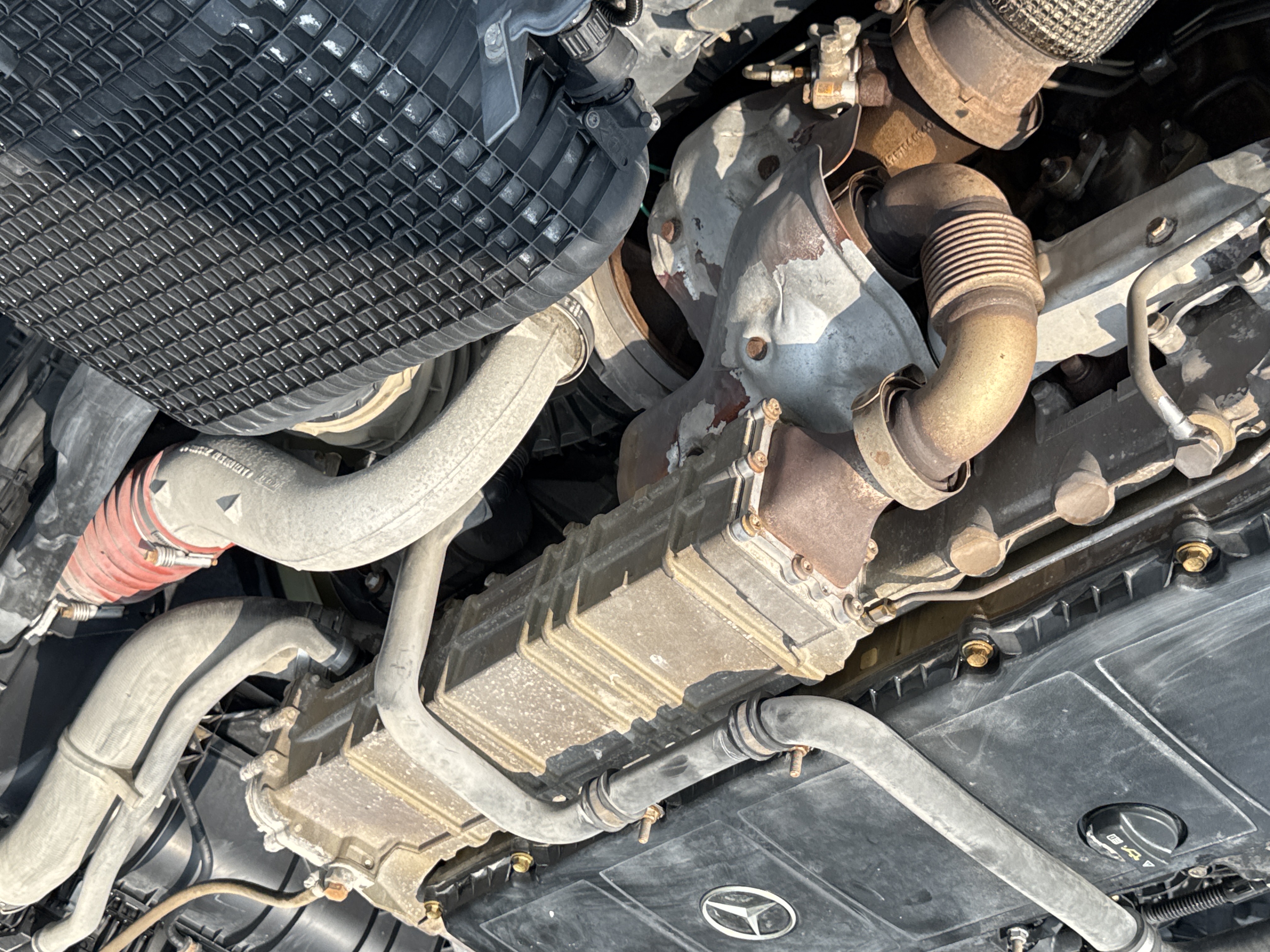 PMT-001-Mercedes-Benz-Actros-1845-Trailer-trucks-inspection-Engine-Turbo-2