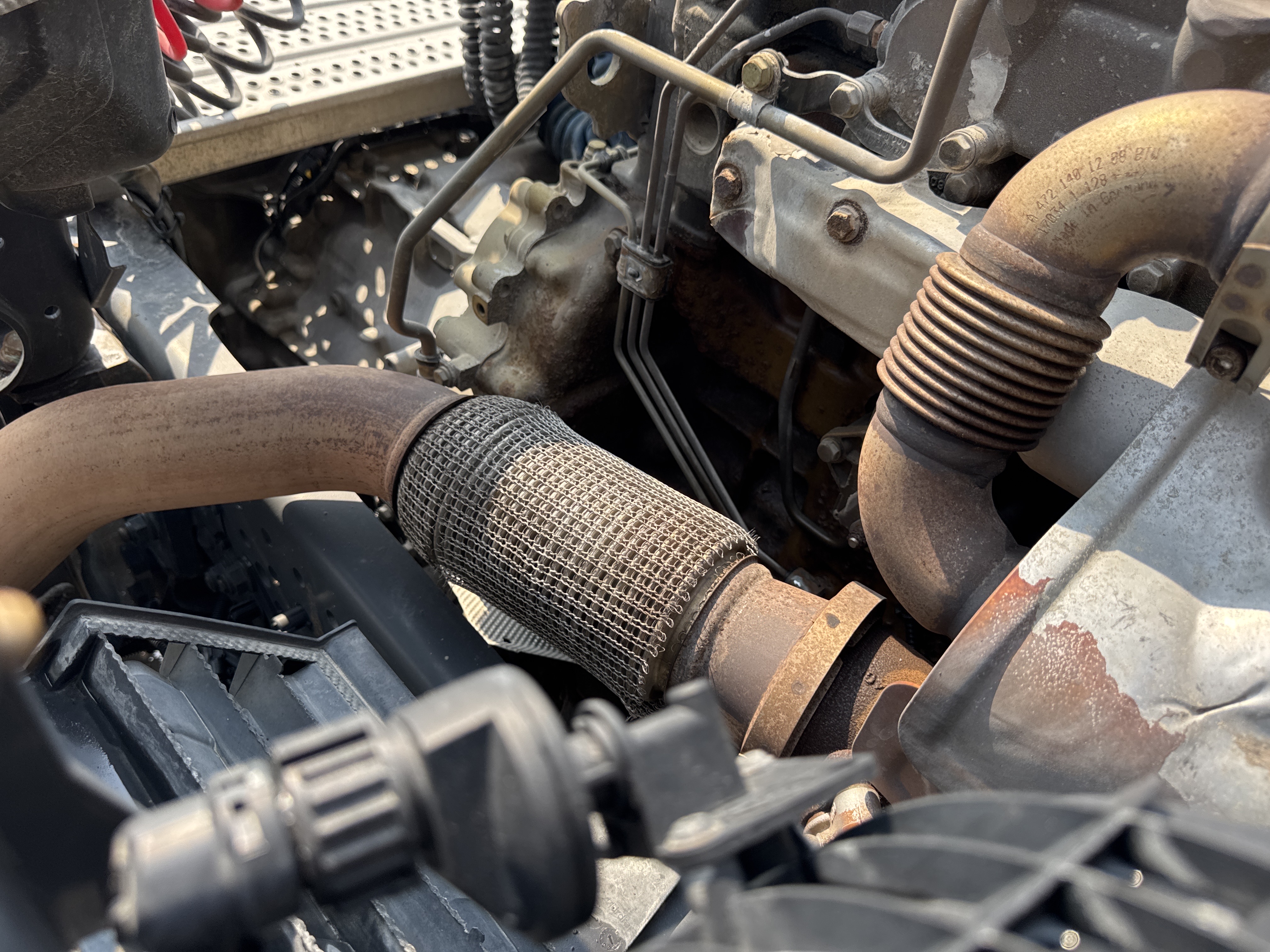 PMT-001-Mercedes-Benz-Actros-1845-Trailer-trucks-inspection-Engine-Exhaust-system-2