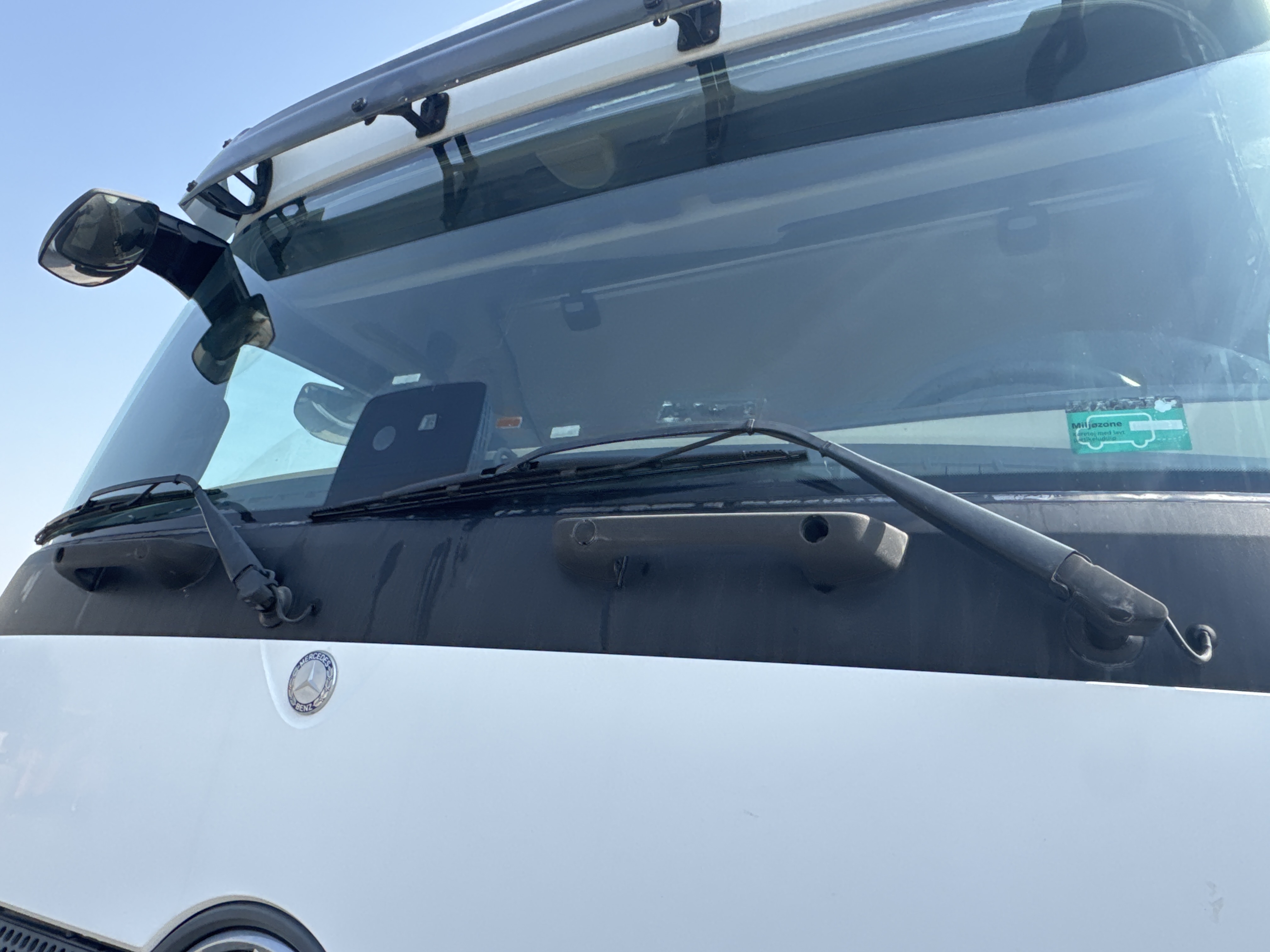 PMT-001-Mercedes-Benz-Actros-1845-Trailer-trucks-inspection-Electronic-Wipers-2