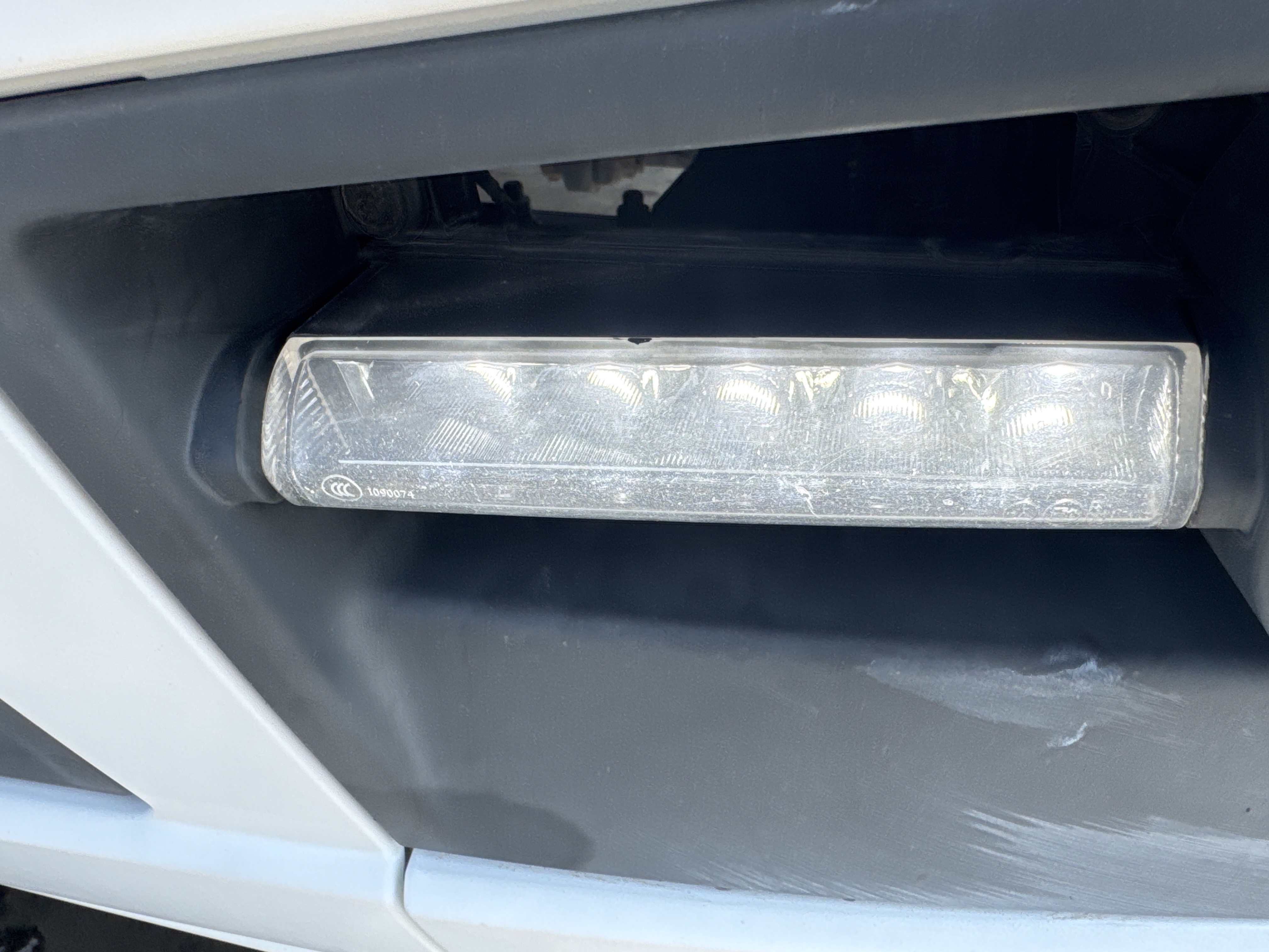 PMT-001-Mercedes-Benz-Actros-1845-Trailer-trucks-inspection-Electronic-Lights-and-signals-3