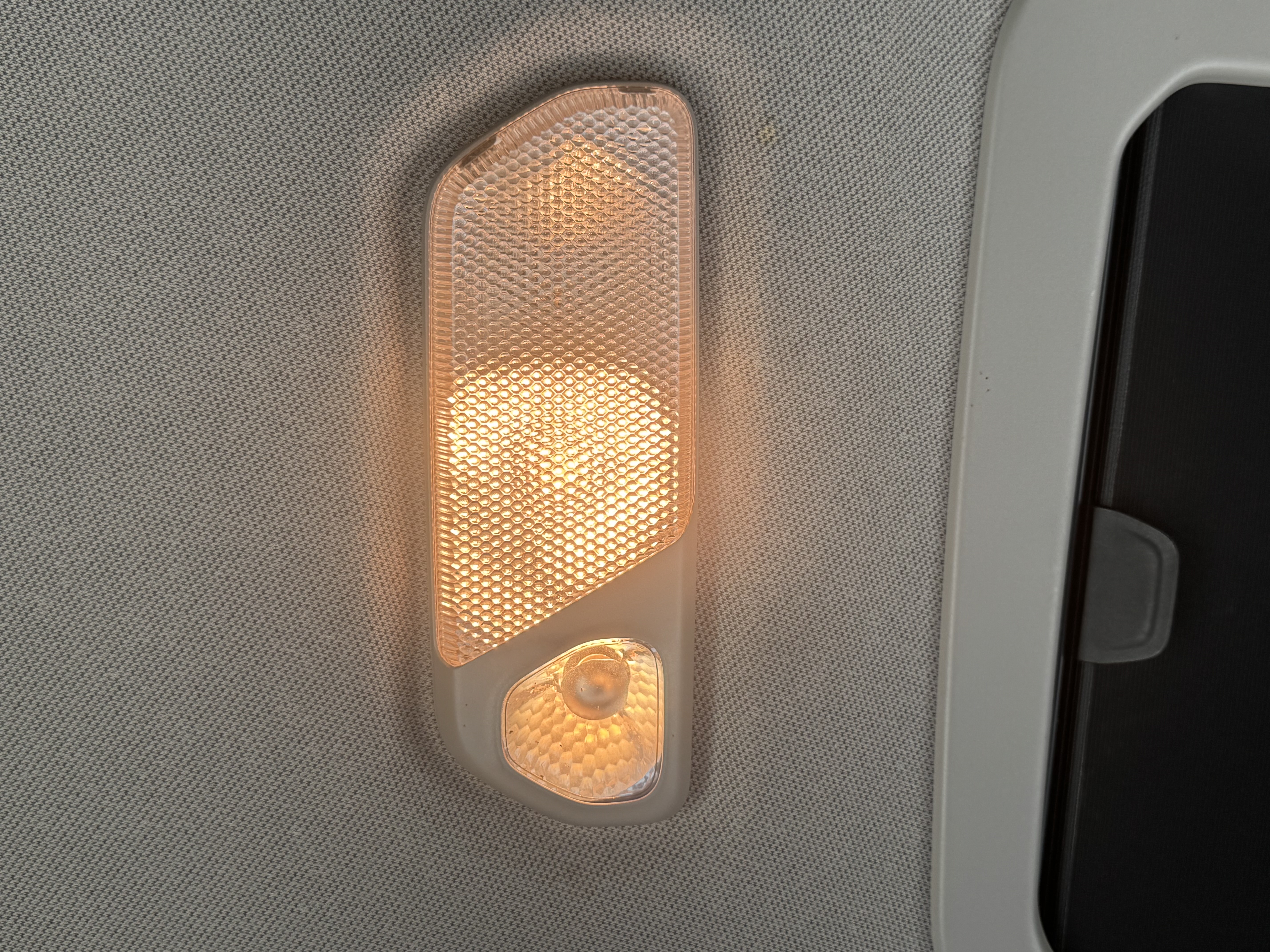 PMT-002-Scania-R410-Trailer-trucks-inspection-Cabin-Cabin-light-2