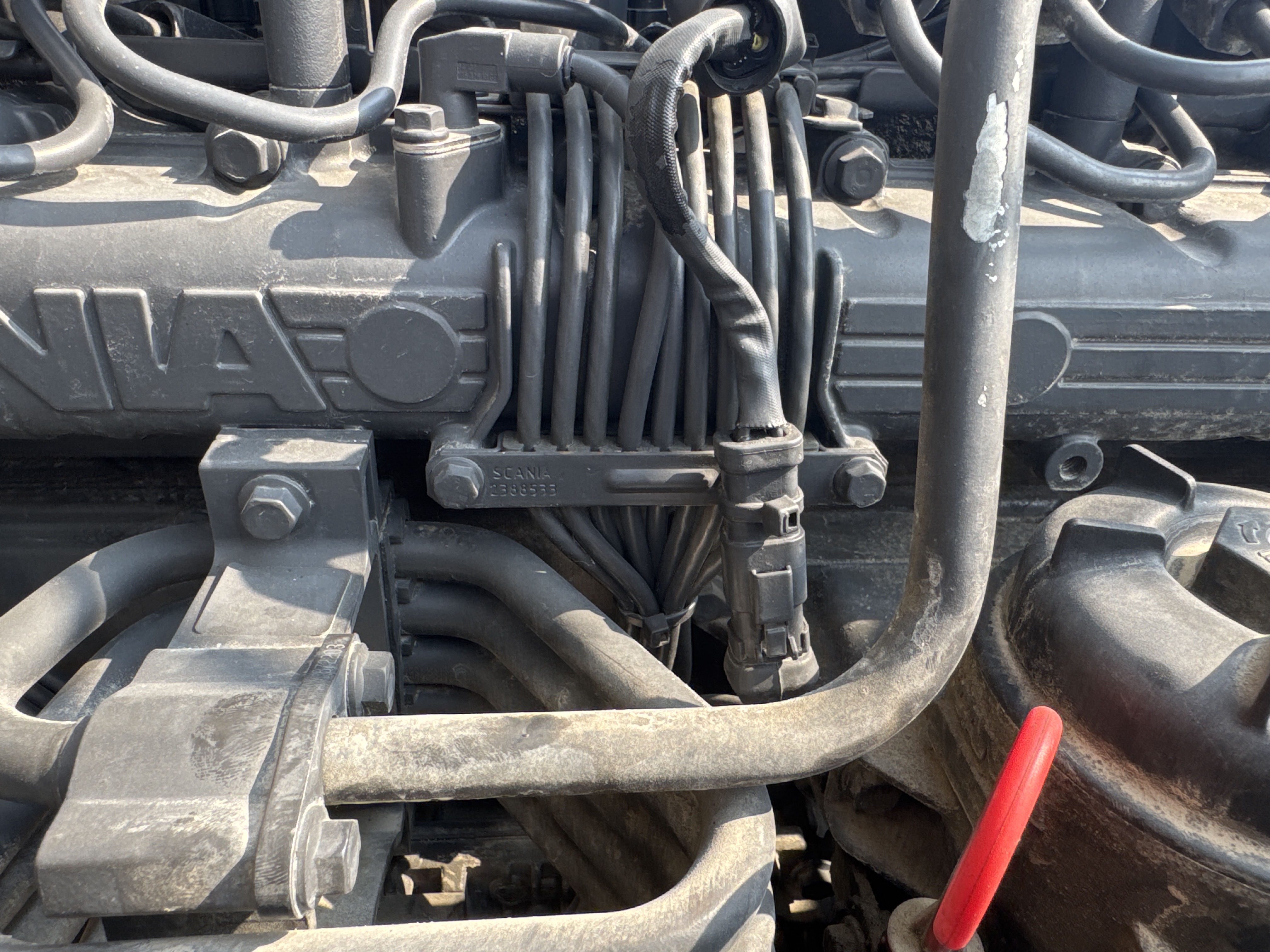 PMT-002-Scania-R410-Trailer-trucks-inspection-Electronic-Main-harness-2