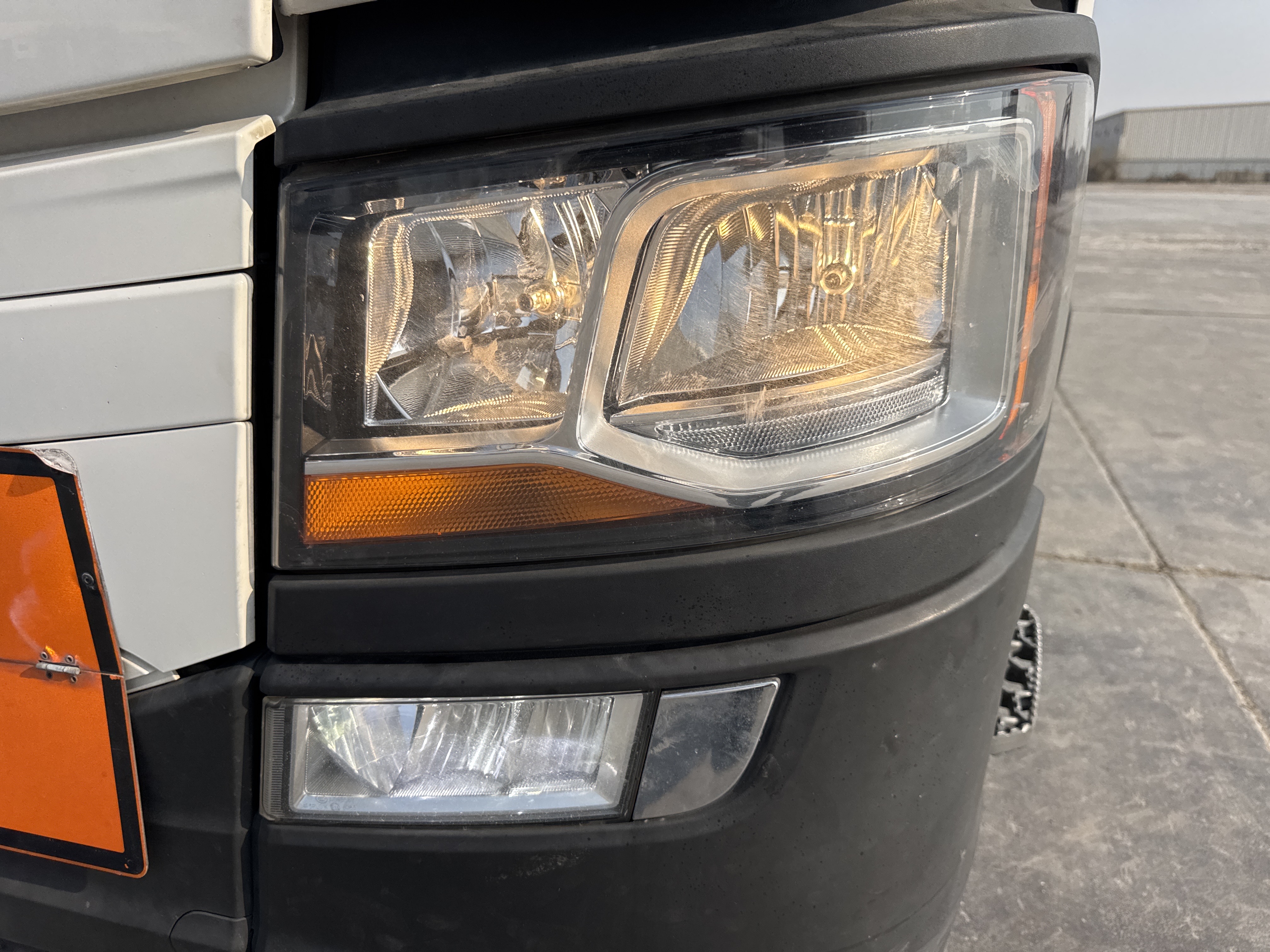 PMT-002-Scania-R410-Trailer-trucks-inspection-Electronic-Lights-and-signals-2
