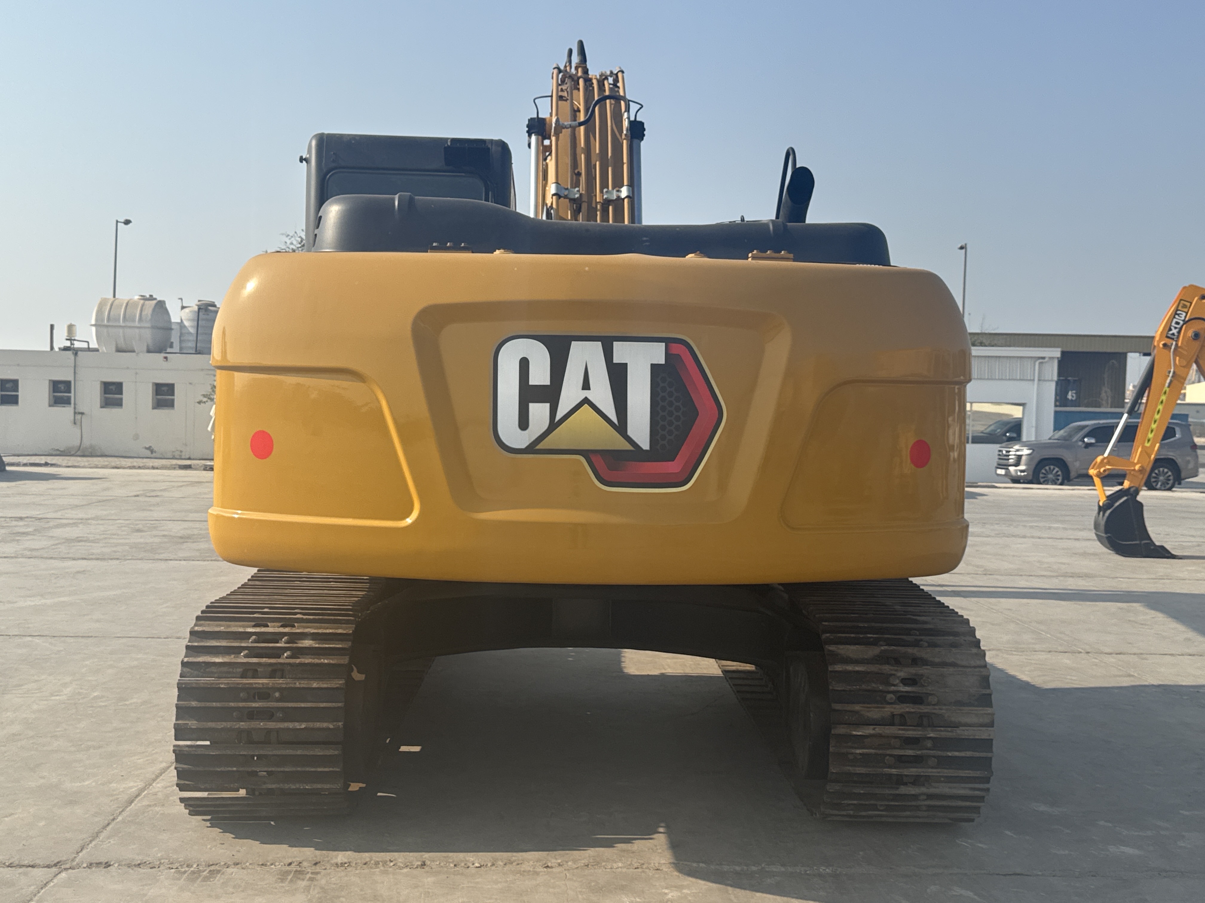 MDX-010-Cat-323D3-Medium-excavators-inspection-Structure-Paint-2