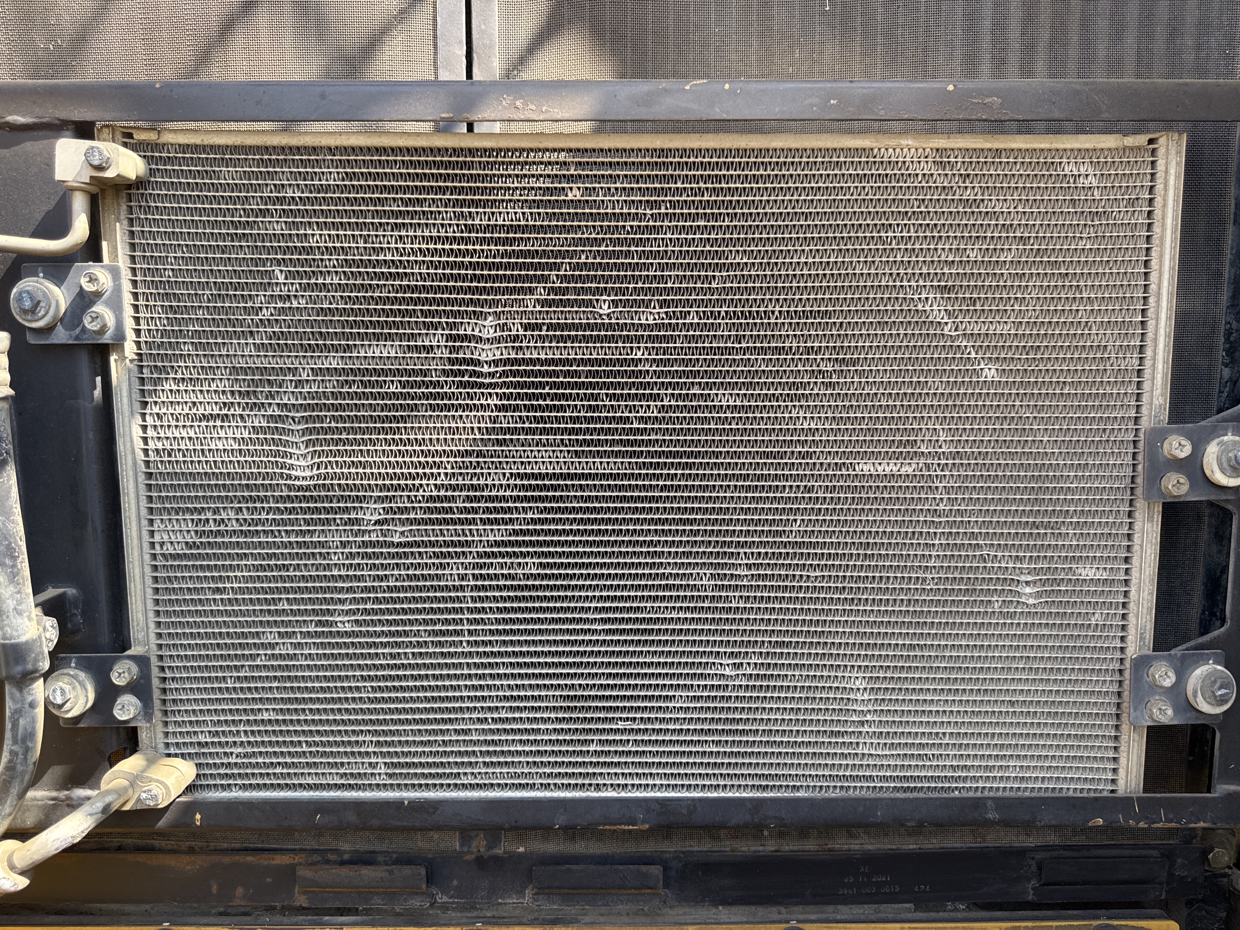 MDX-010-Cat-323D3-Medium-excavators-inspection-Engine-Radiator,-condenser,-intercooler,-hydraulic-cooler-2