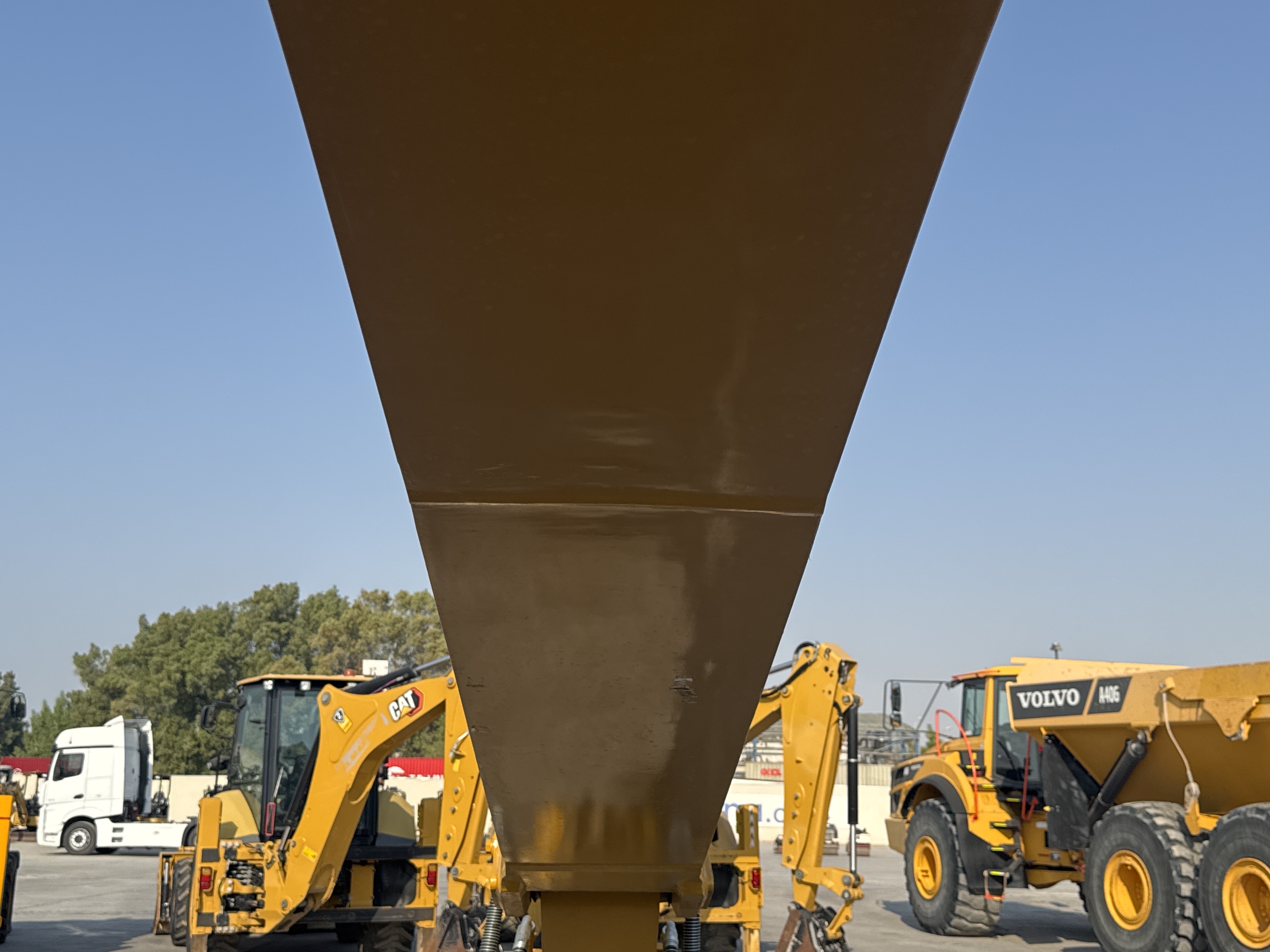 MDX-010-Cat-323D3-Medium-excavators-inspection-Chassis-Boom-2