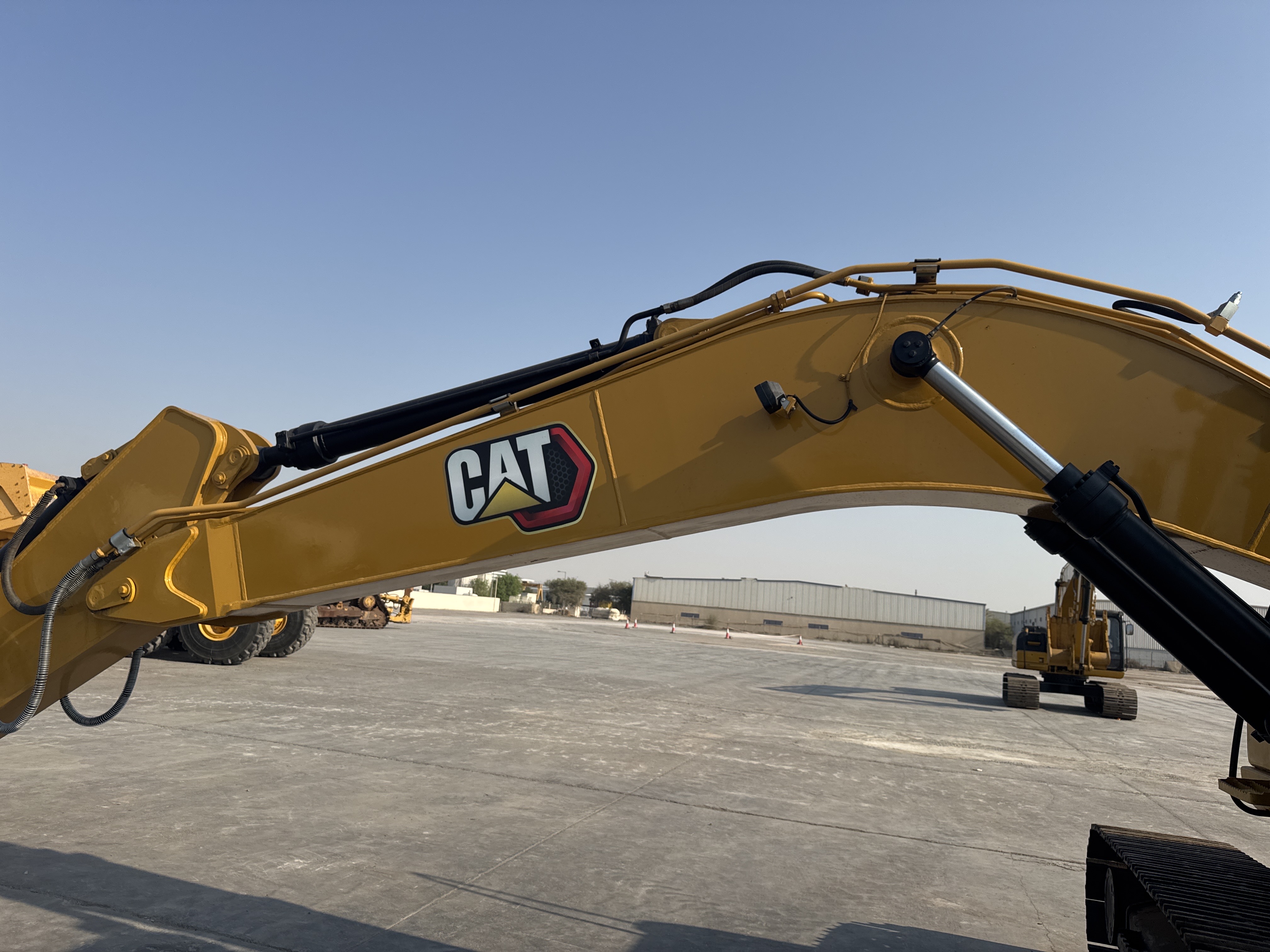 MDX-010-Cat-323D3-Medium-excavators-inspection-Chassis-Boom-2