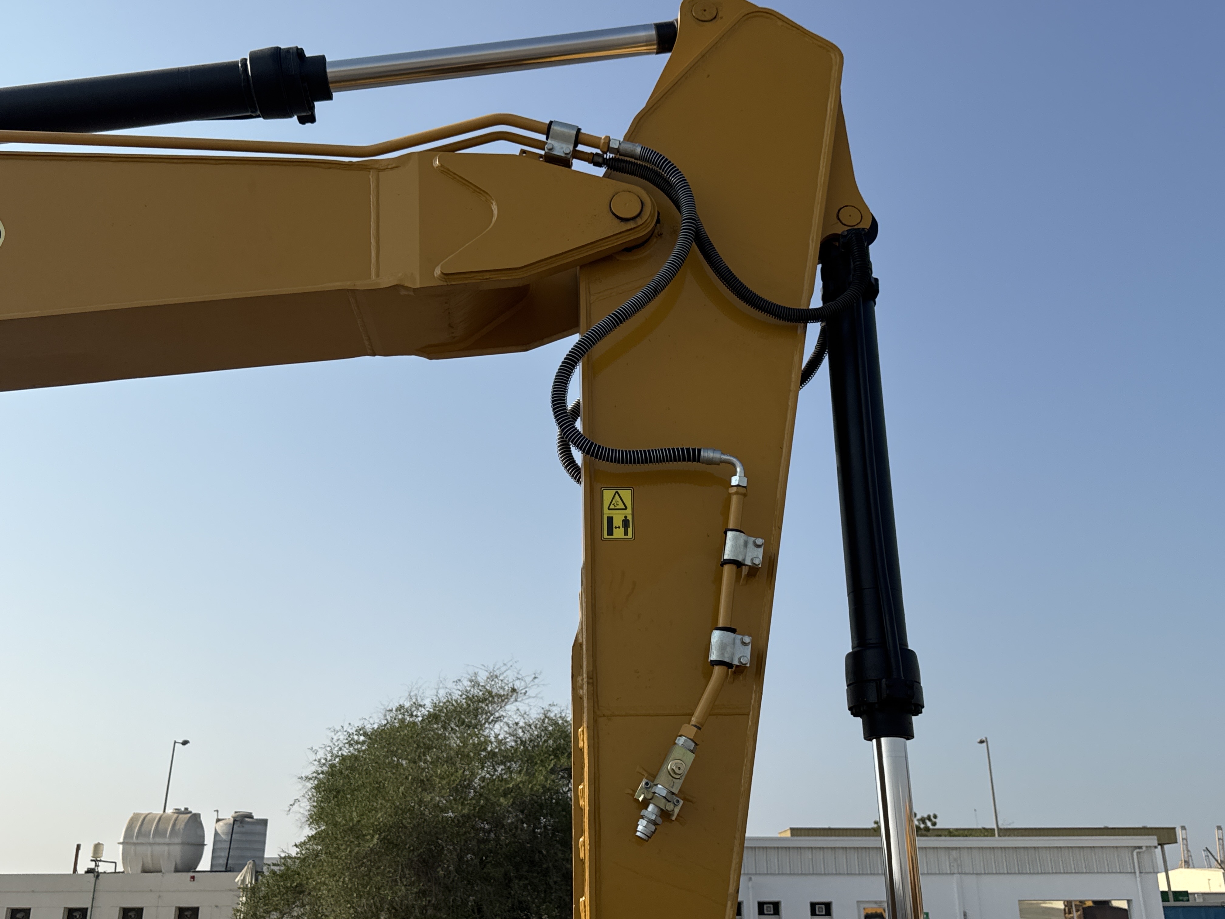 MDX-010-Cat-323D3-Medium-excavators-inspection-Hydraulics-Attachment-piping-2