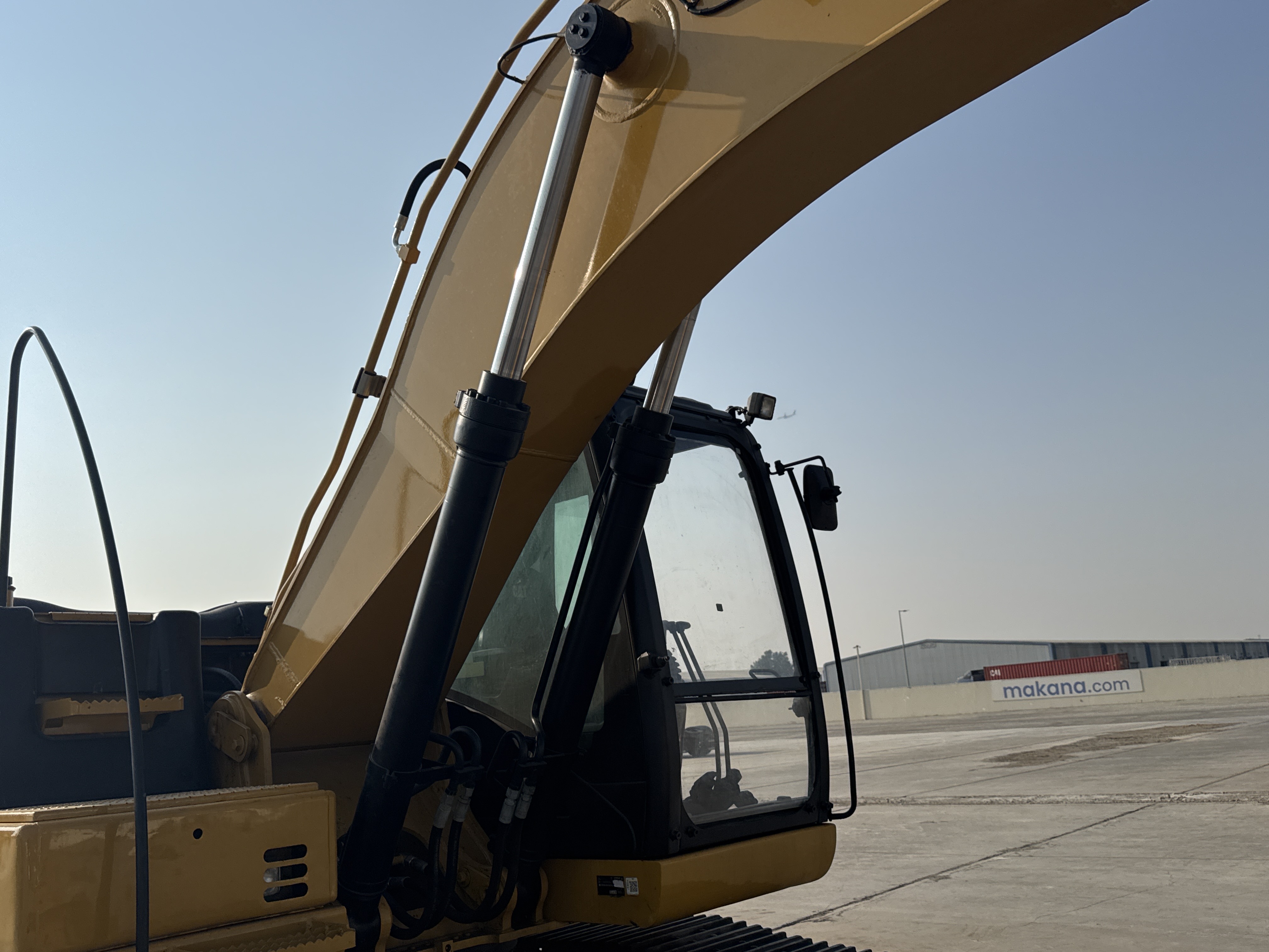MDX-010-Cat-323D3-Medium-excavators-inspection-Hydraulics-Boom-lift-cylinder-2