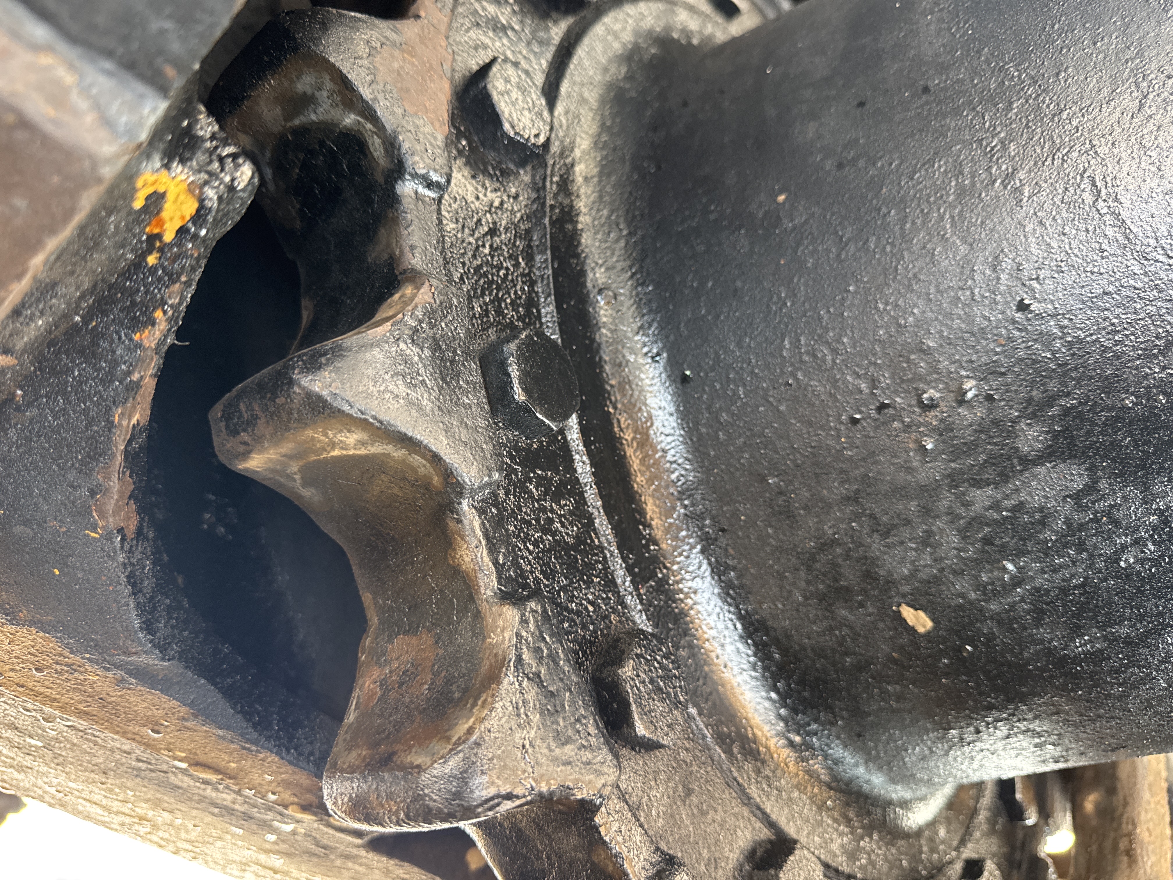MDX-010-Cat-323D3-Medium-excavators-inspection-Undercarriage-Right-sprocket-2