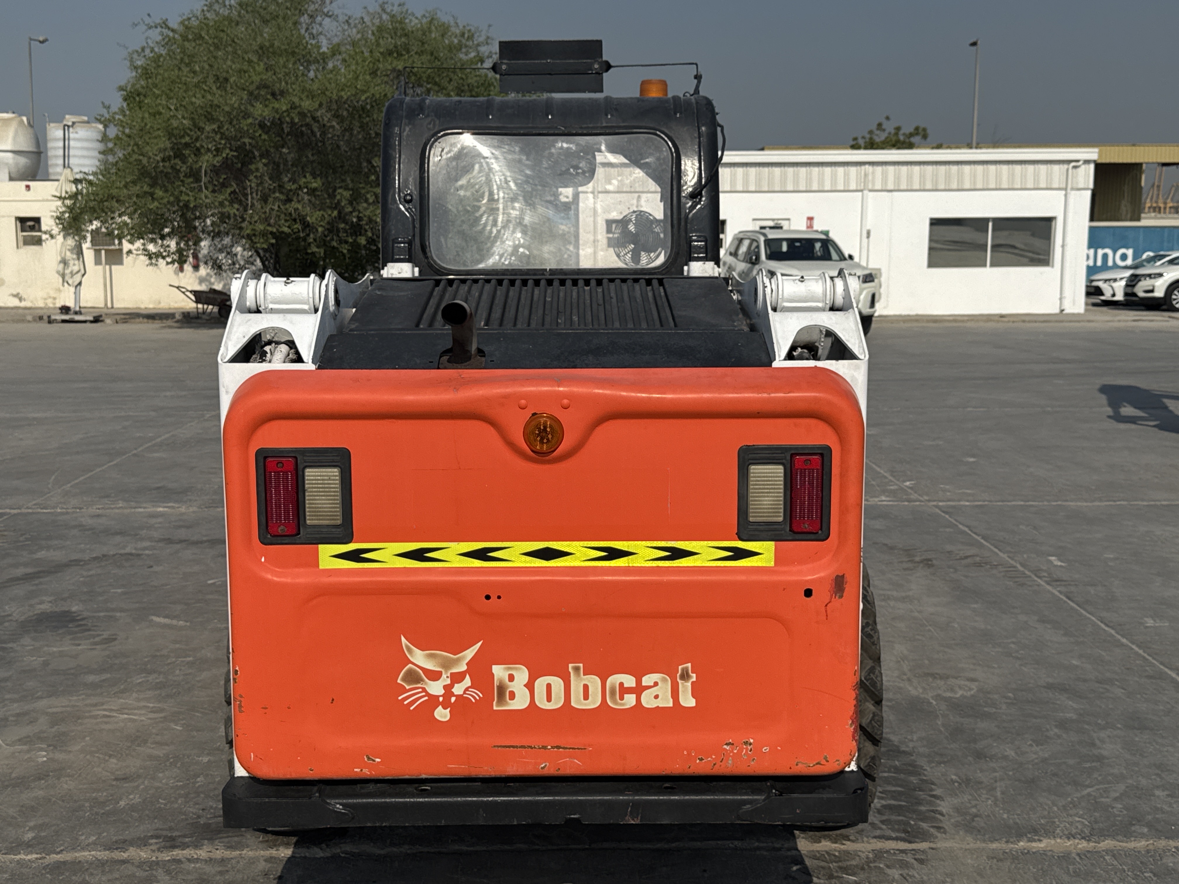 SSL-012-بوبكات-S510-لوادر-انزلاقية-بعجلات-فحص-الهيكل-الصبغ-2