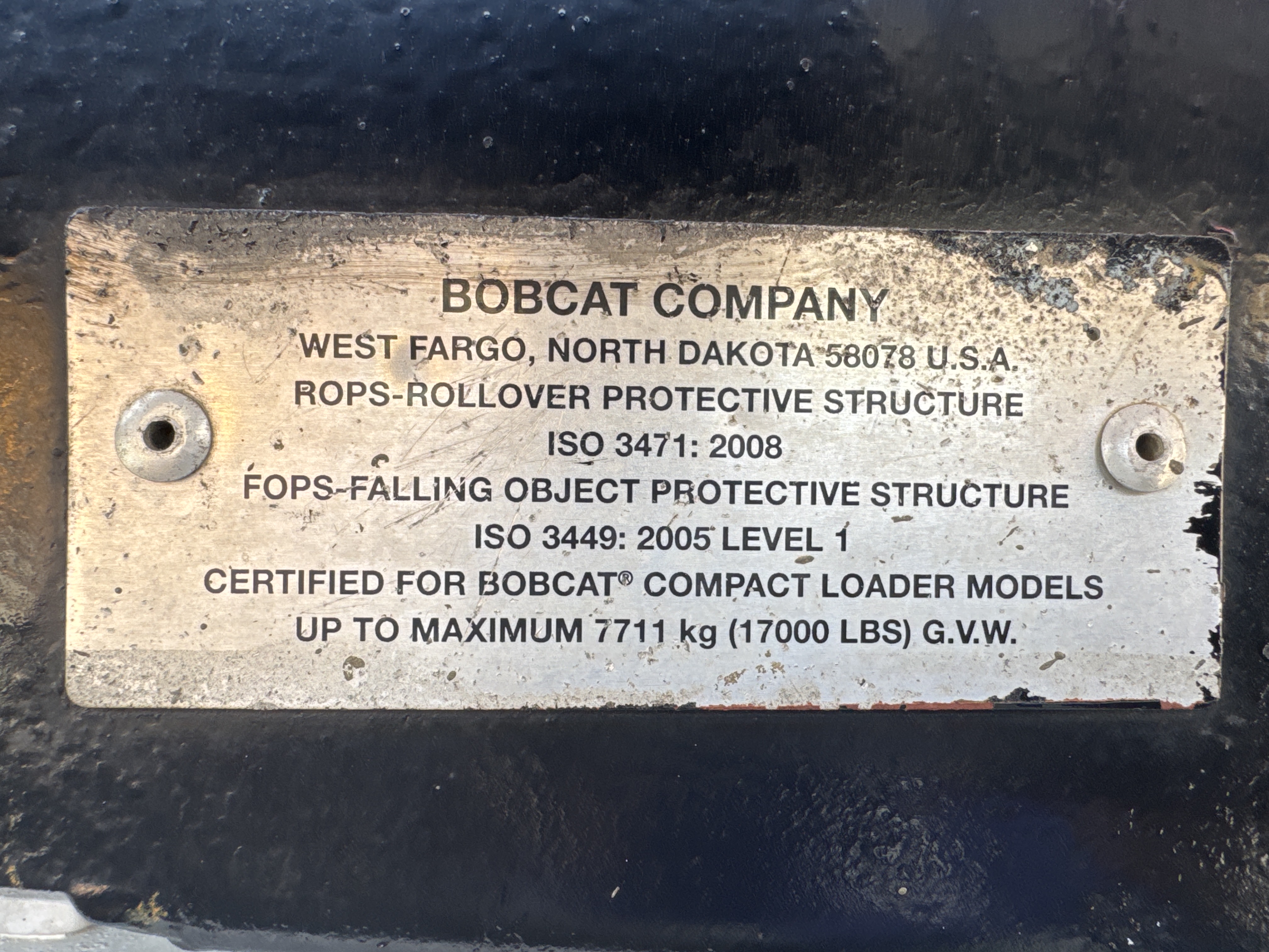SSL-012-بوبكات-S510-لوادر-انزلاقية-بعجلات-فحص-الأمان-هيكل-الحماية-من-السقوط-(ROPS/FOPS)-2