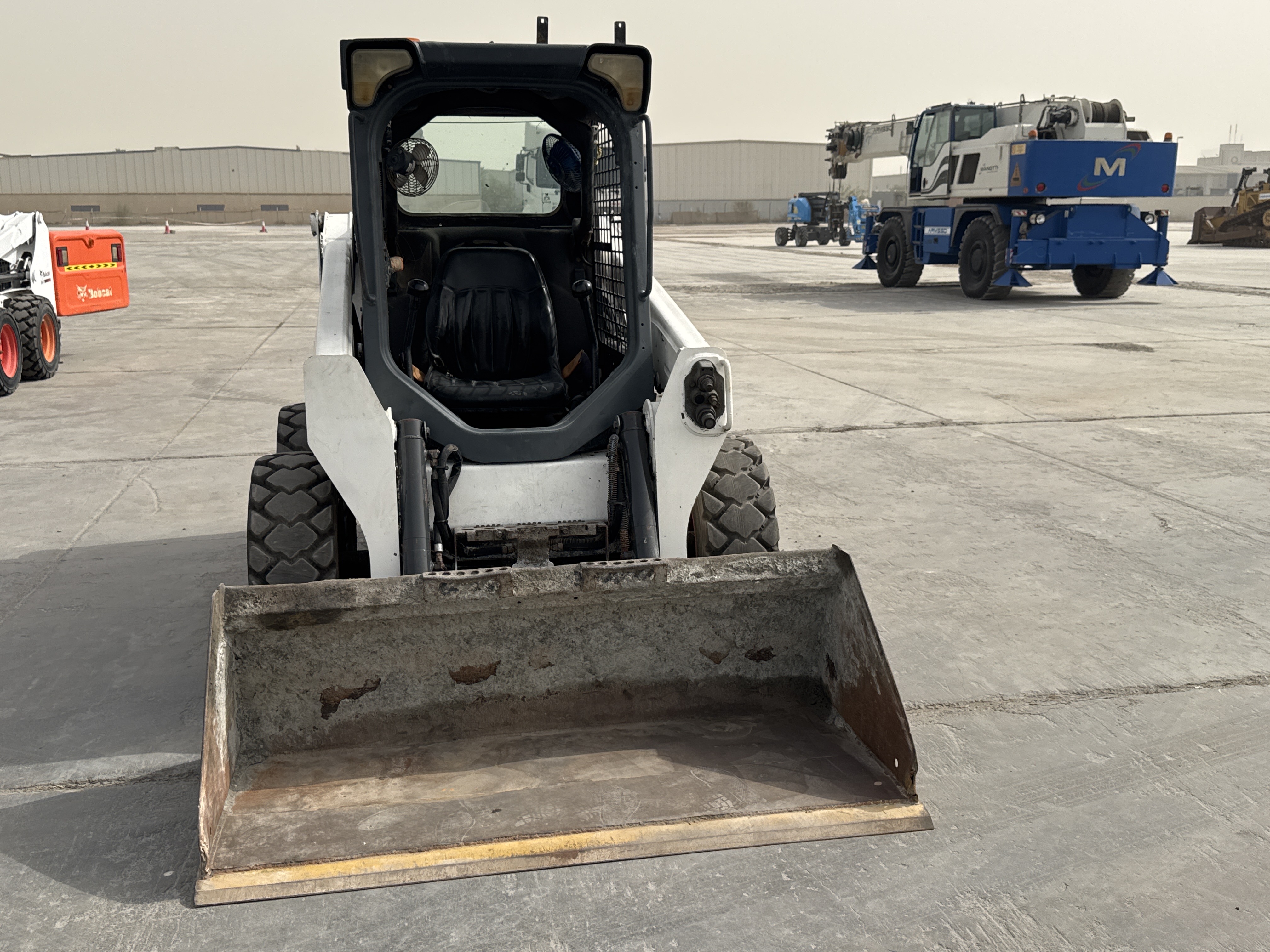 SSL-013-Bobcat-S510-Skid-steer-loaders-inspection-Structure-Paint-2