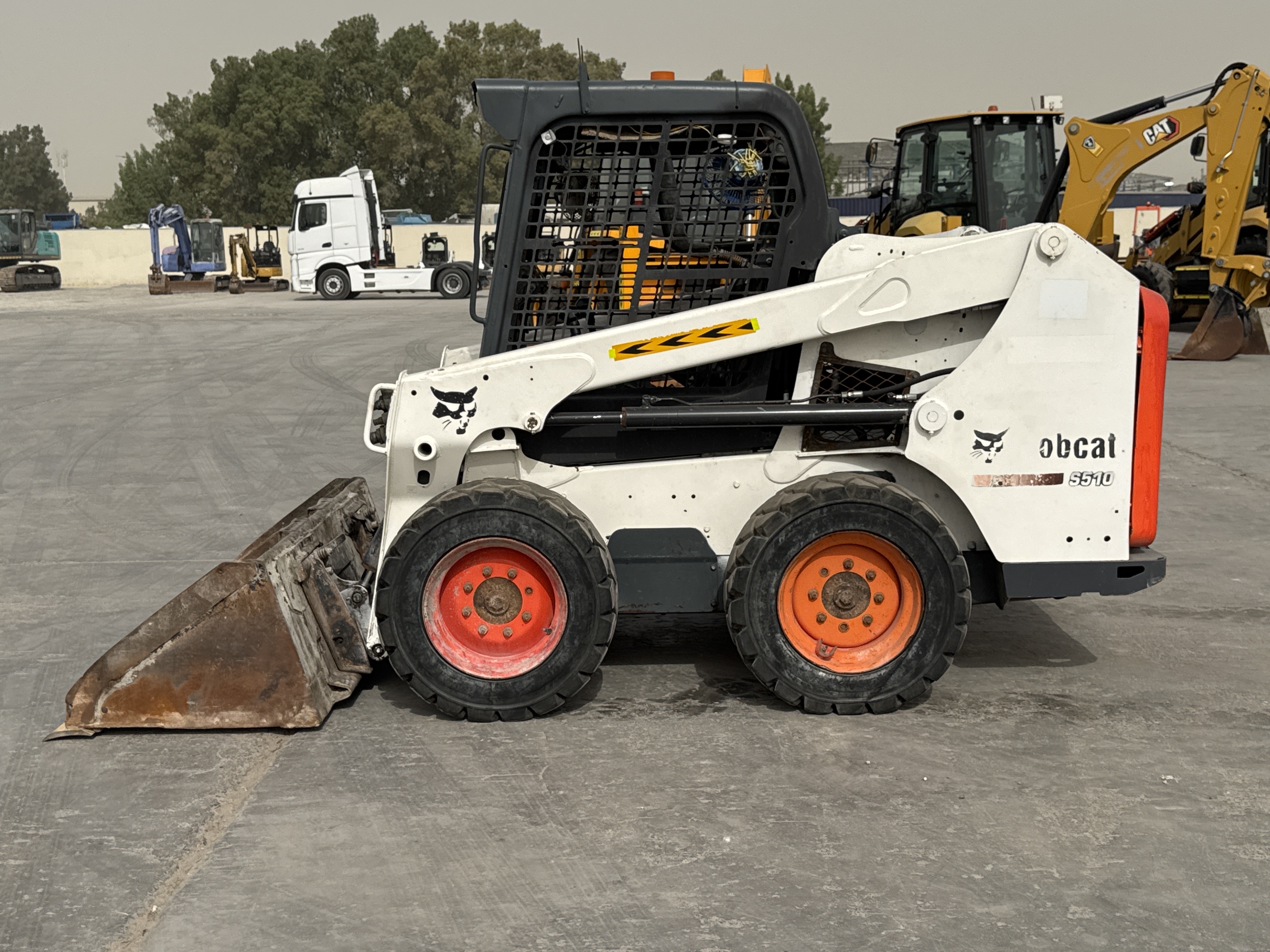 SSL-013-Bobcat-S510-Skid-steer-loaders-inspection-Structure-Paint-2