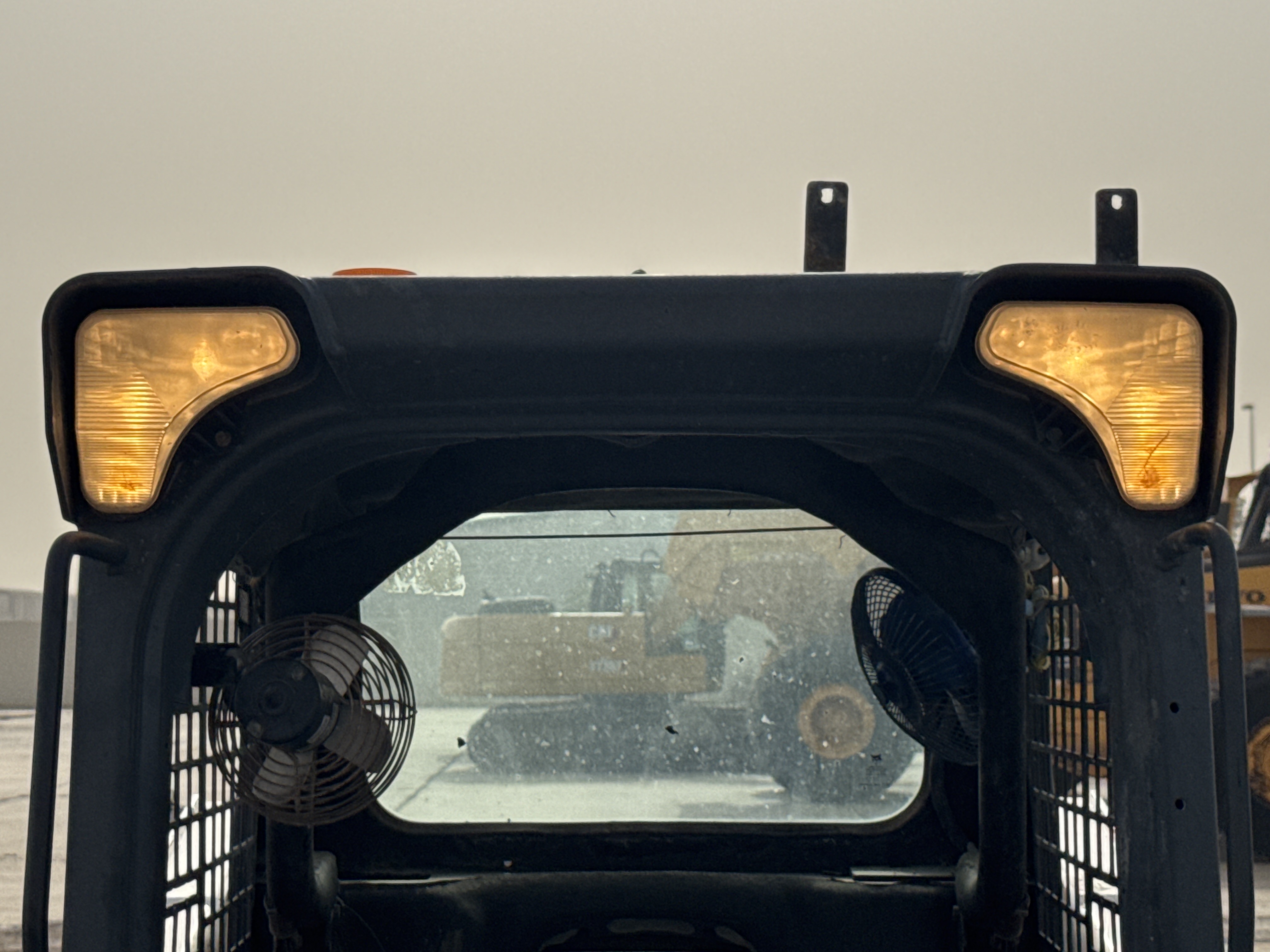 SSL-013-Bobcat-S510-Skid-steer-loaders-inspection-Electronics-Lights-and-signals-2