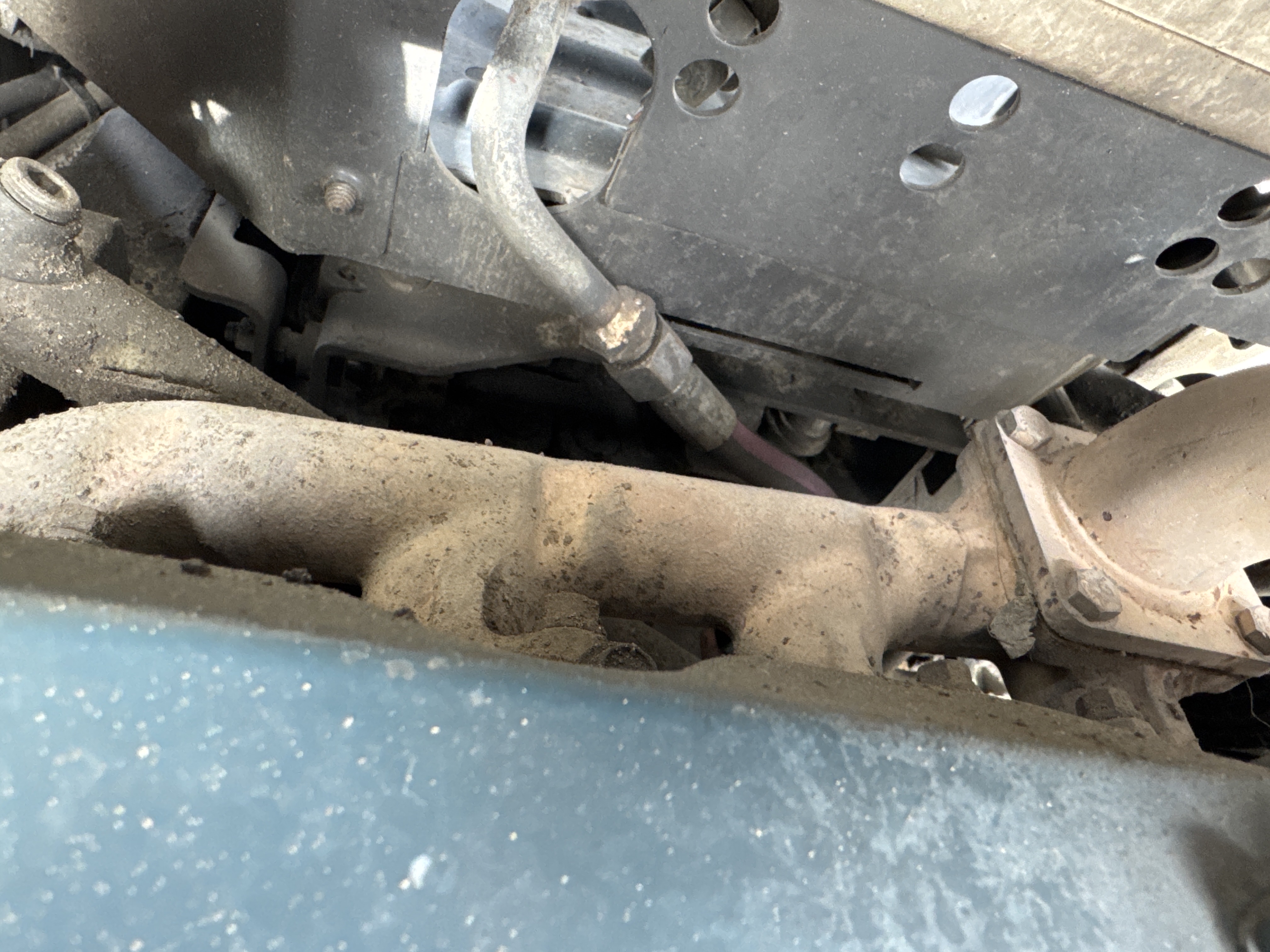 SSL-013-Bobcat-S510-Skid-steer-loaders-inspection-Engine-Exhaust-system-2
