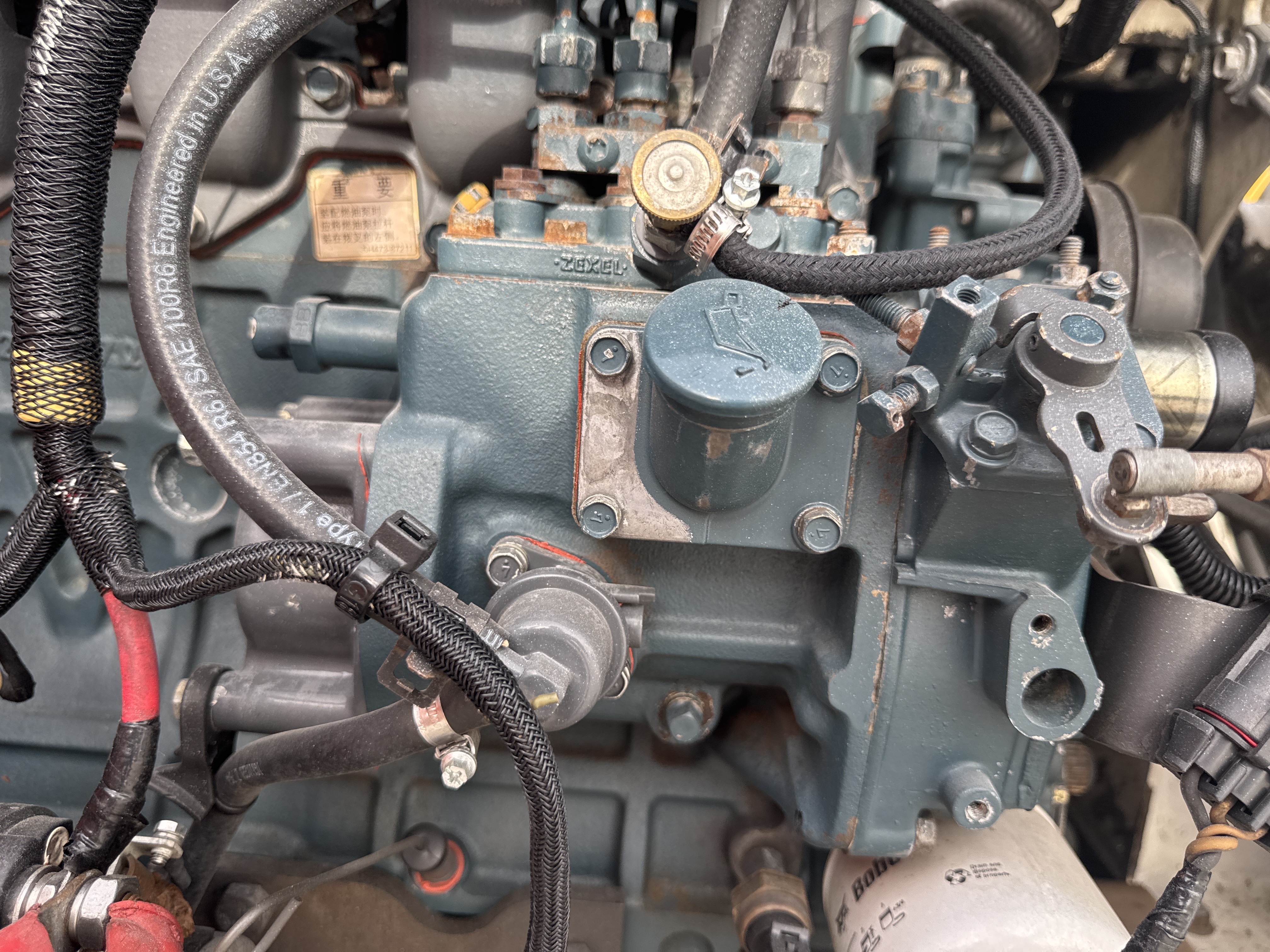 SSL-013-Bobcat-S510-Skid-steer-loaders-inspection-Engine-Fuel-leaks-2