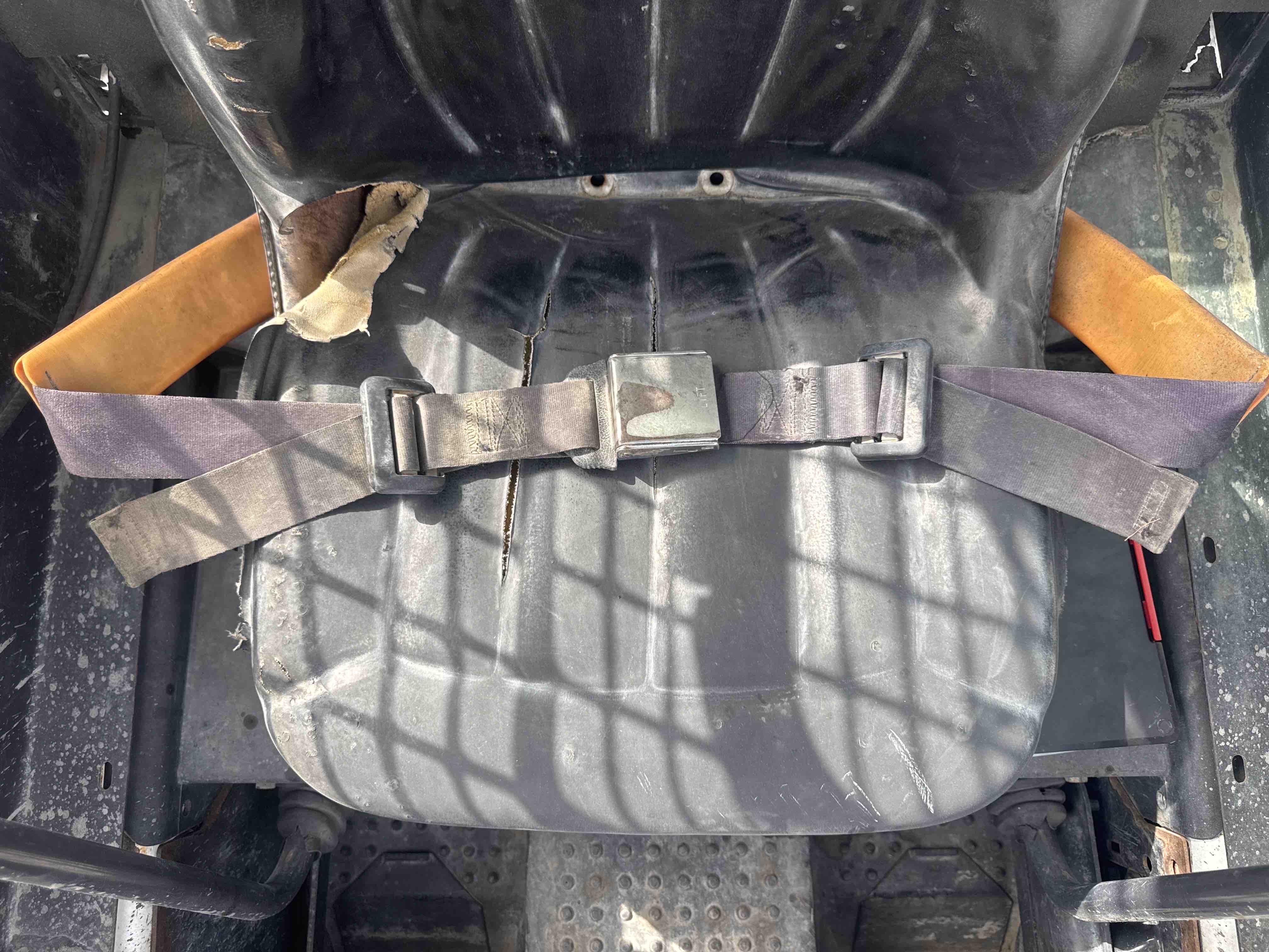 SSL-013-Bobcat-S510-Skid-steer-loaders-inspection-Safety-Seat-belts-3