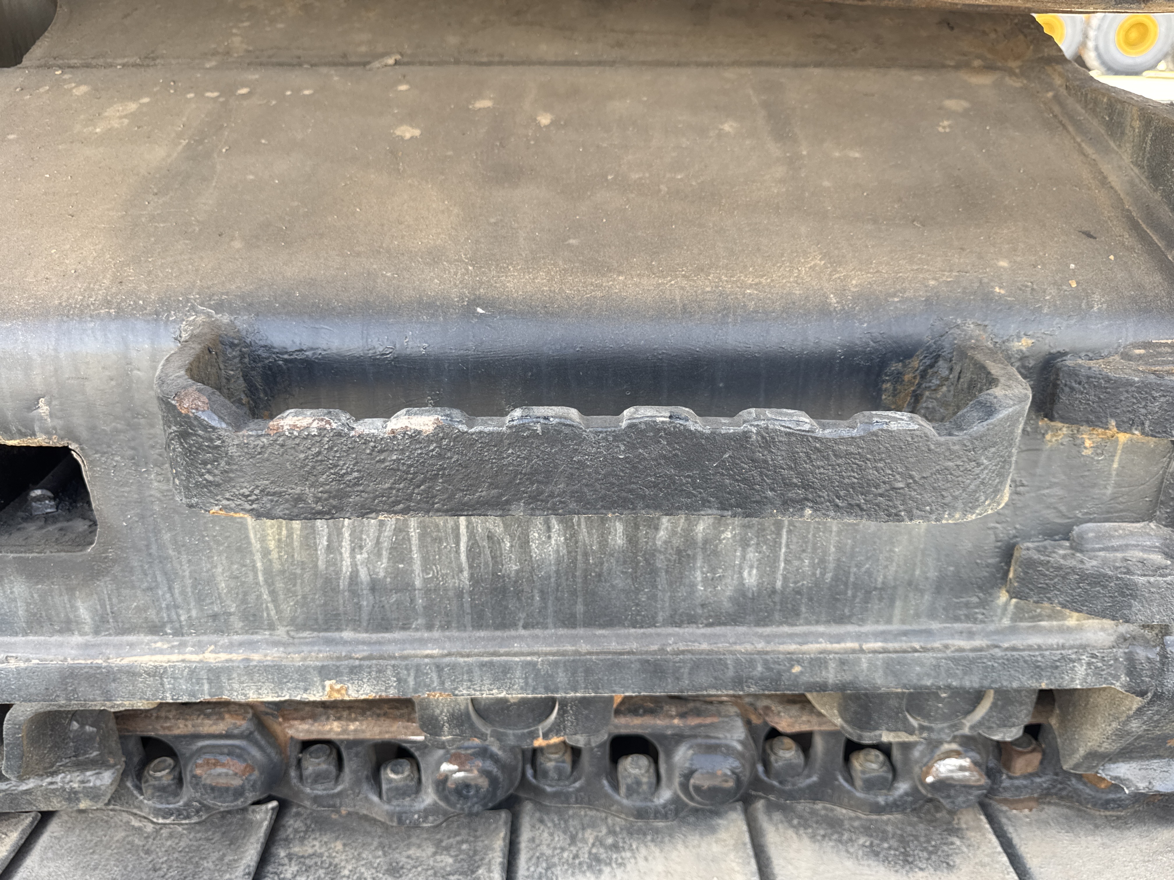 MDX-011-Cat-323D3-Medium-excavators-inspection-Structure-Steps/ladders-2