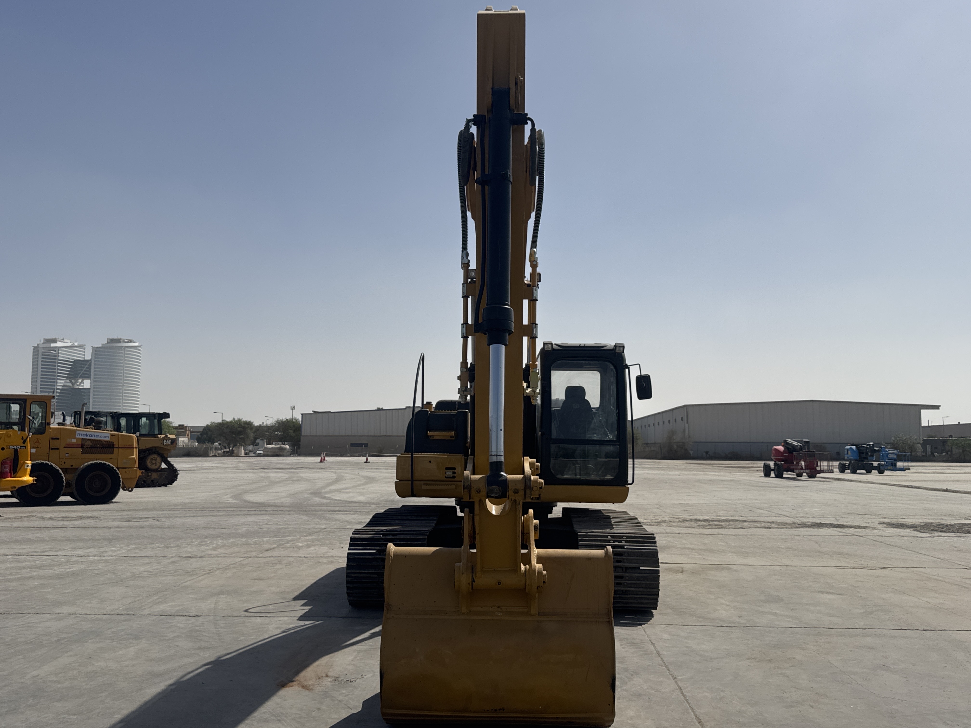 MDX-011-Cat-323D3-Medium-excavators-inspection-Structure-Paint-2