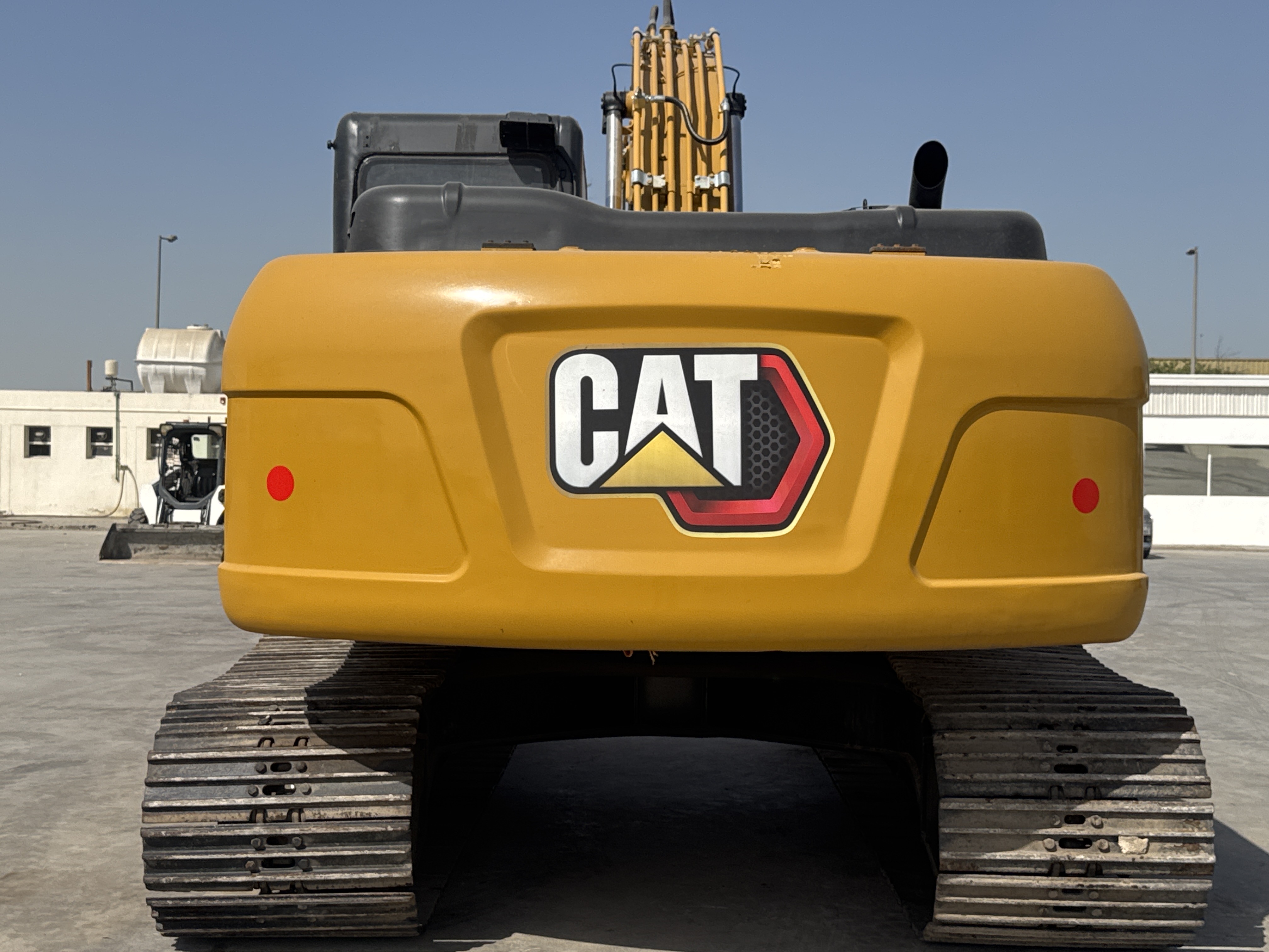 MDX-011-Cat-323D3-Medium-excavators-inspection-Structure-Paint-2