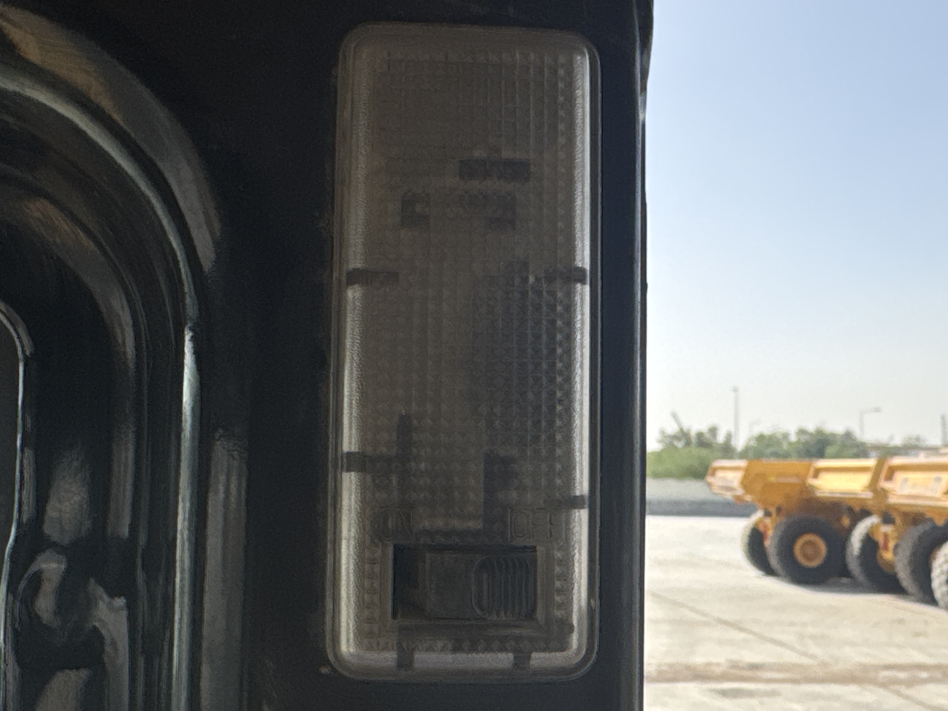 MDX-011-Cat-323D3-Medium-excavators-inspection-Cabin-Cabin-light-2