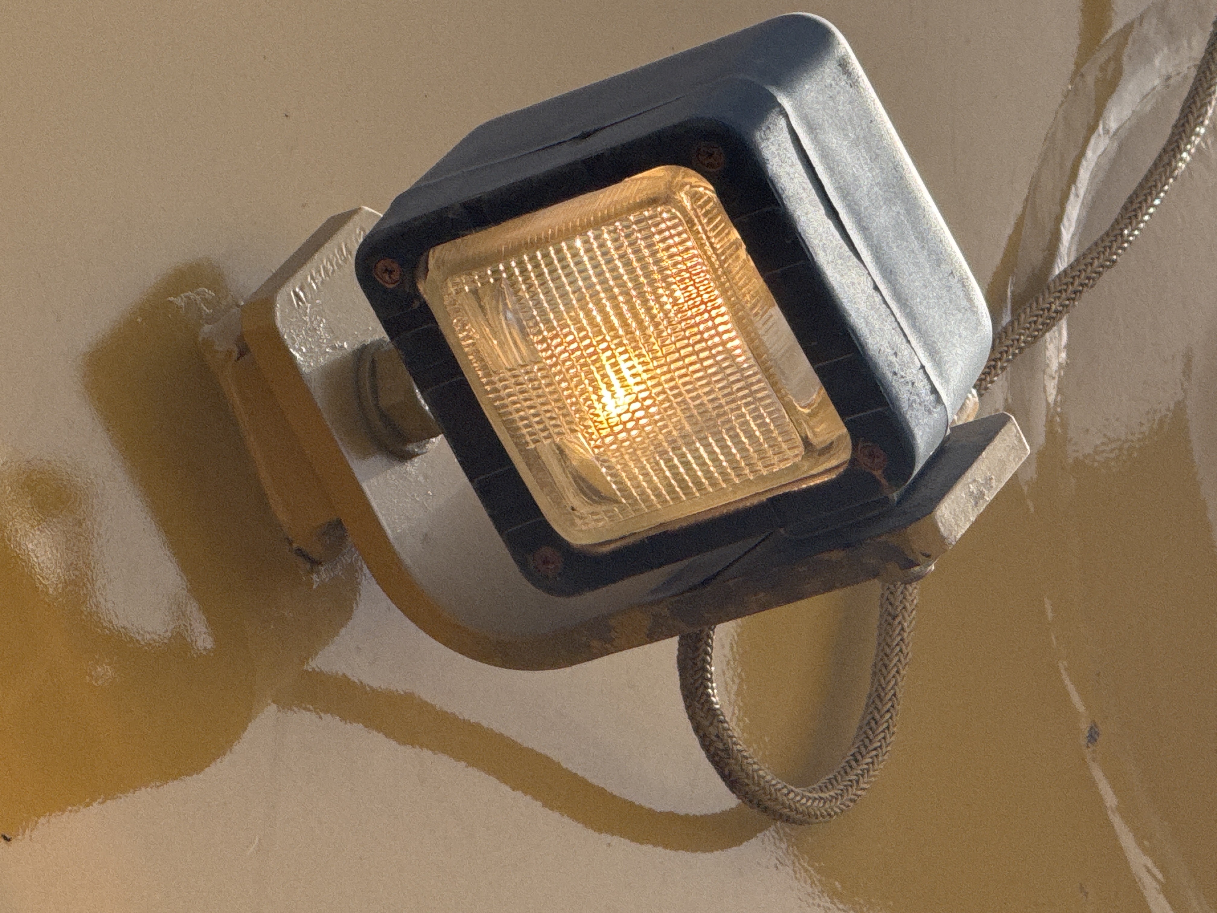 MDX-011-Cat-323D3-Medium-excavators-inspection-Electronics-Lights-and-signals-2