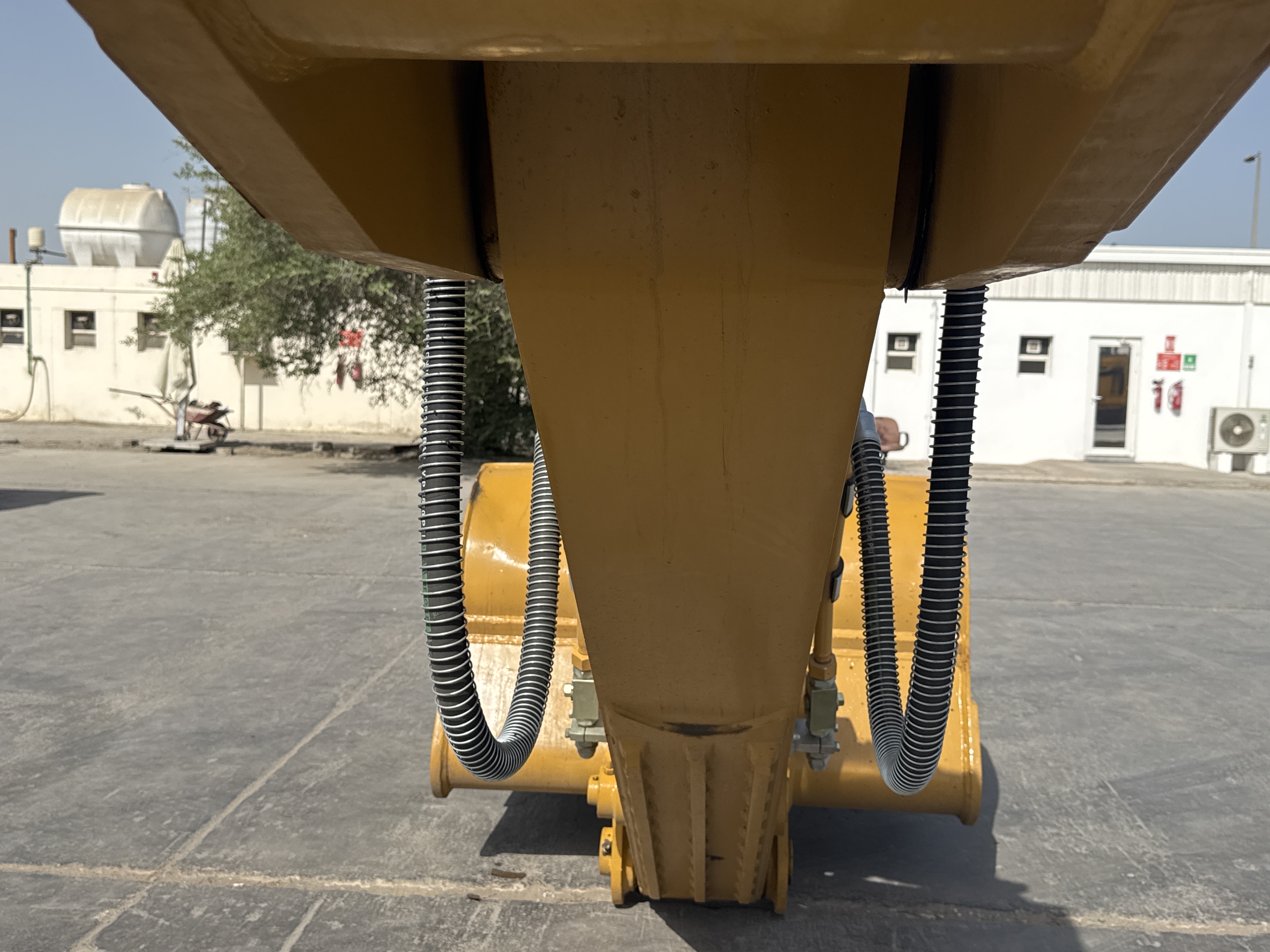 MDX-011-Cat-323D3-Medium-excavators-inspection-Chassis-Stick-2