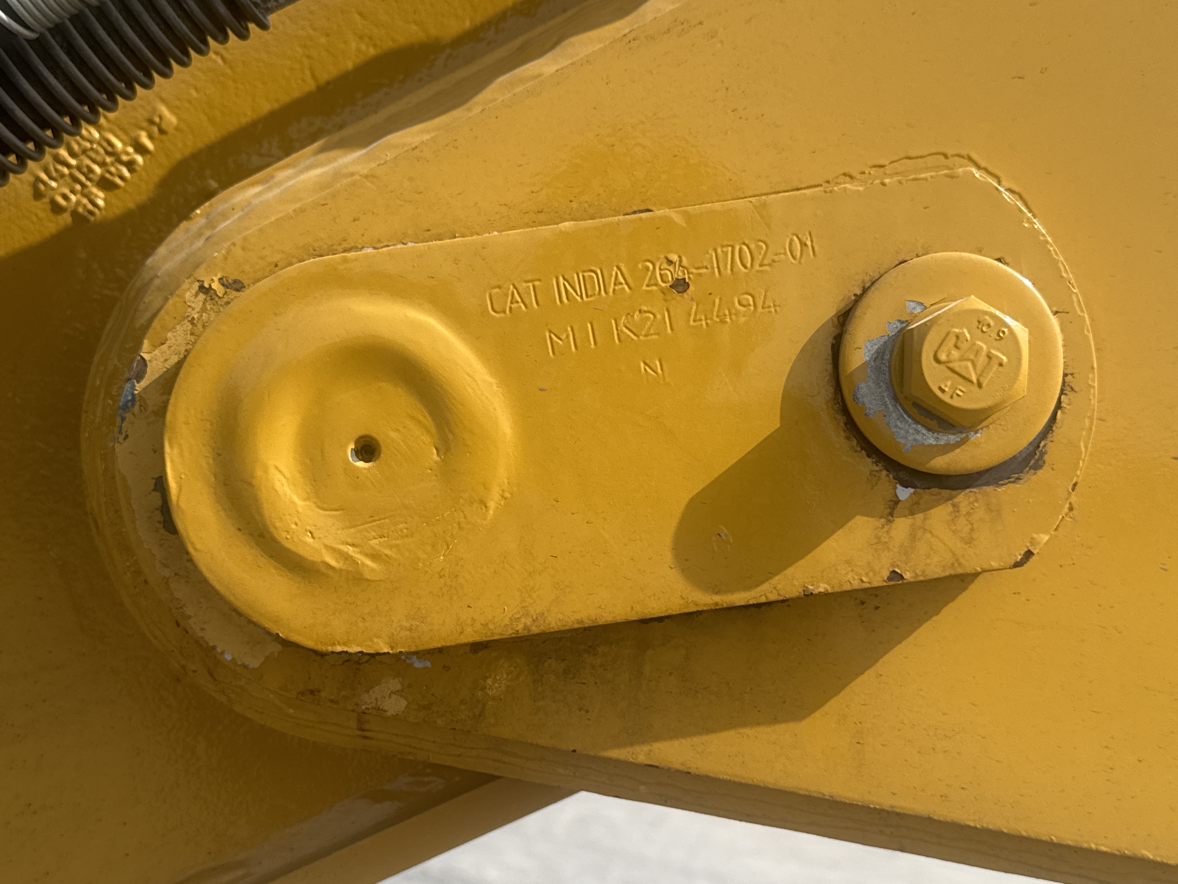 MDX-011-Cat-323D3-Medium-excavators-inspection-Chassis-Pin-and-bushings-boom-to-stick-2