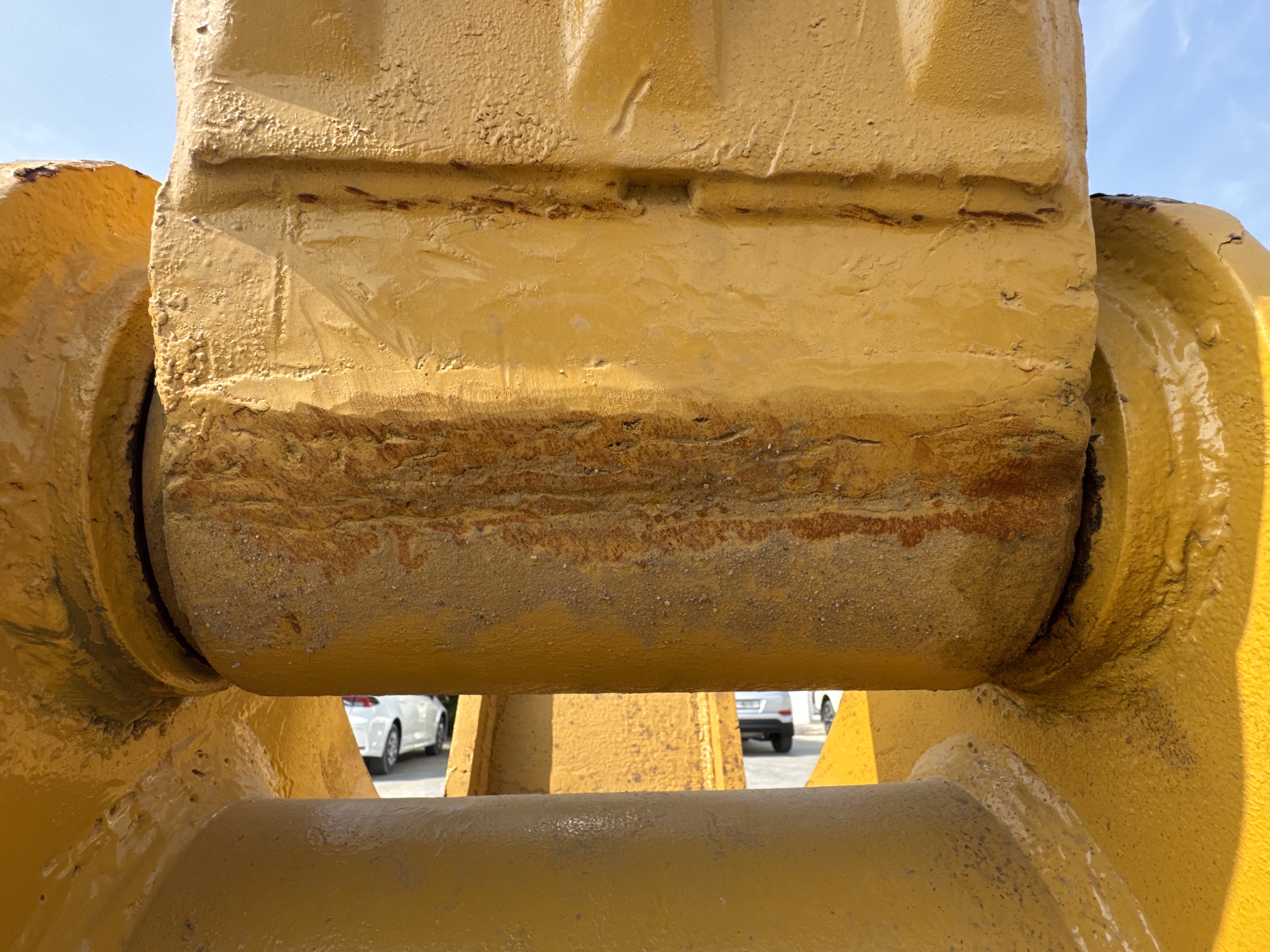 MDX-011-Cat-323D3-Medium-excavators-inspection-Chassis-Stick-3