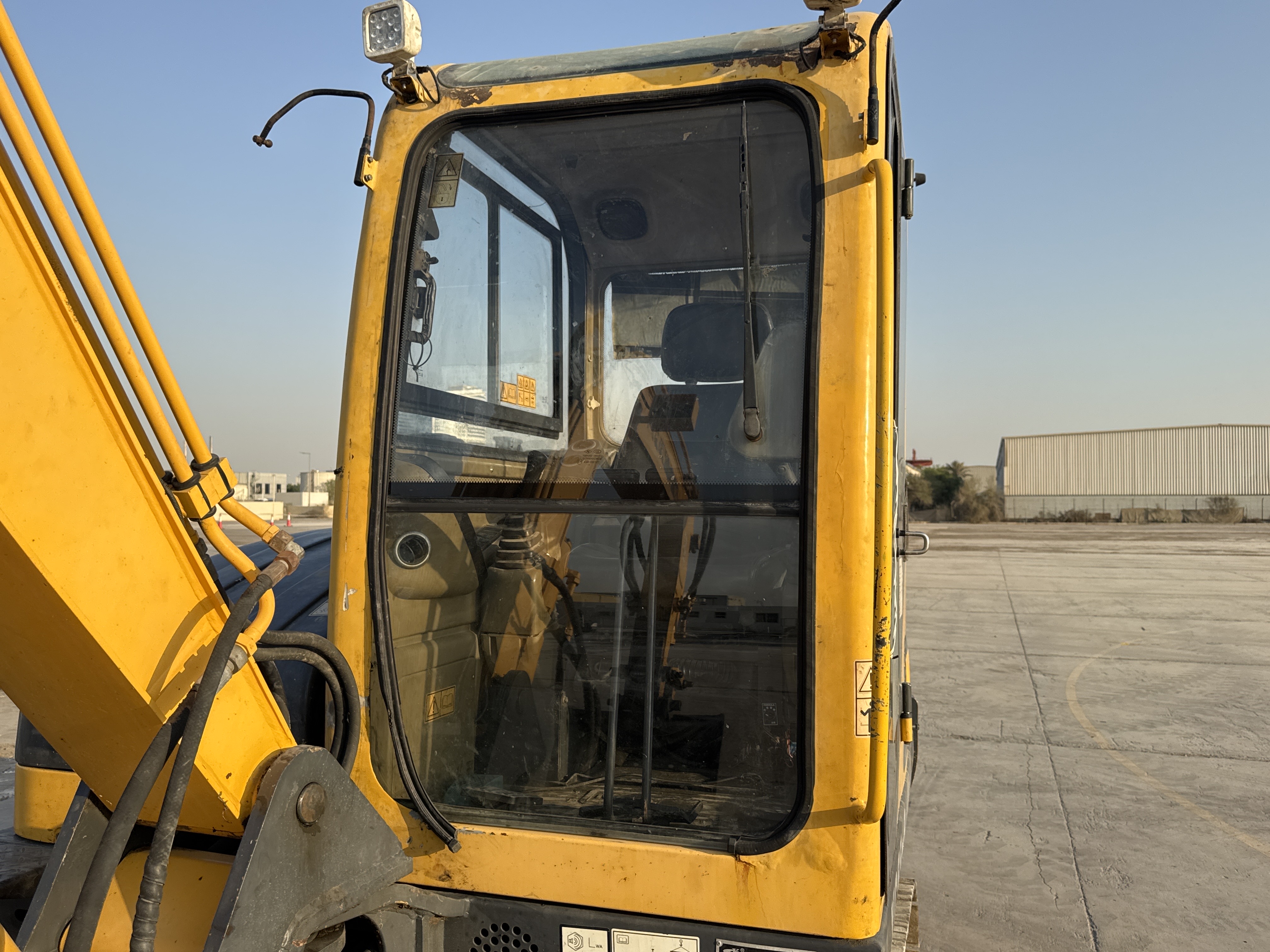 MNX-006-Yuchai-YC55-8-Mini-excavators-inspection-Safety-Glass-2