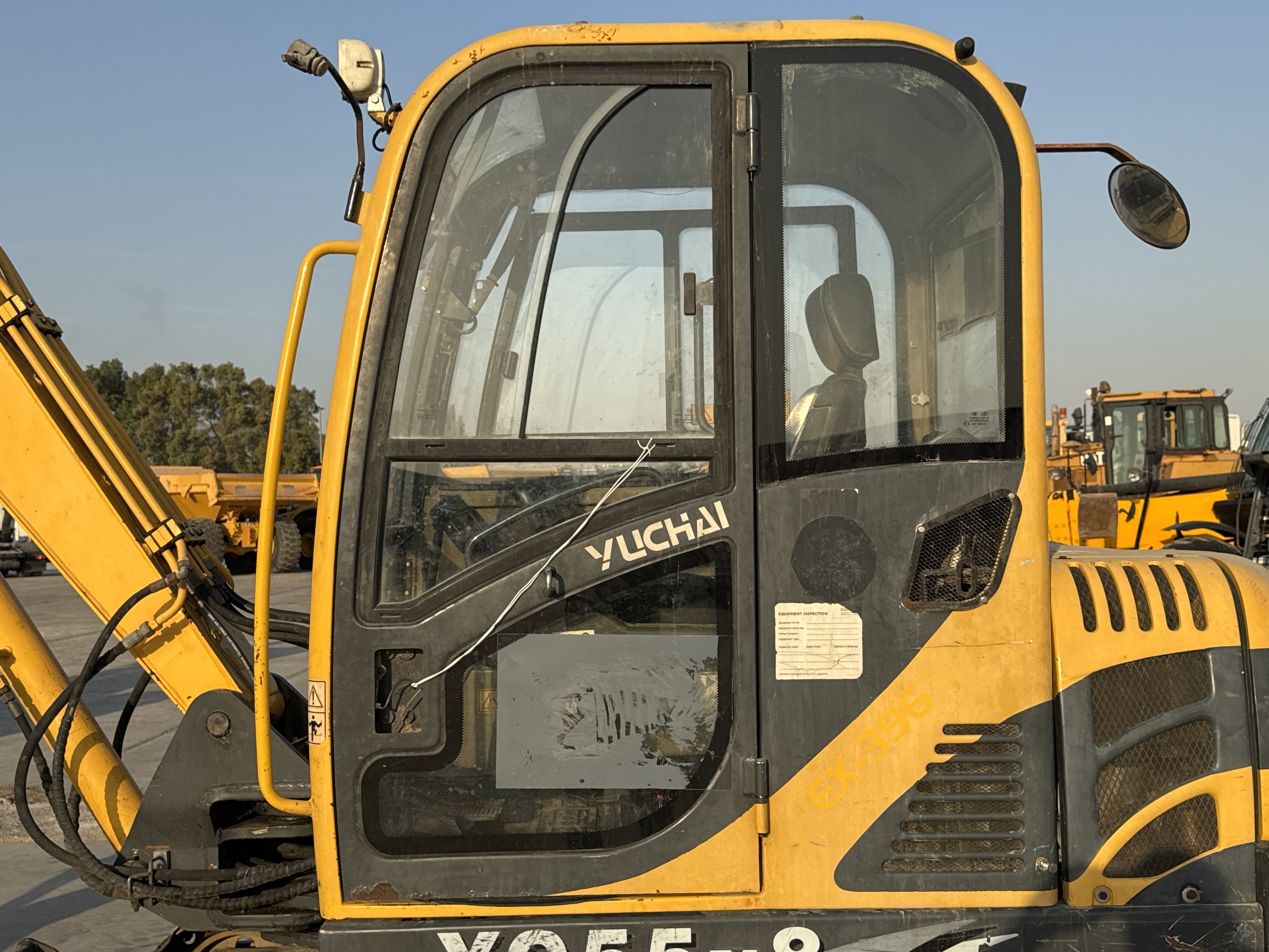 MNX-006-Yuchai-YC55-8-Mini-excavators-inspection-Safety-Glass-2