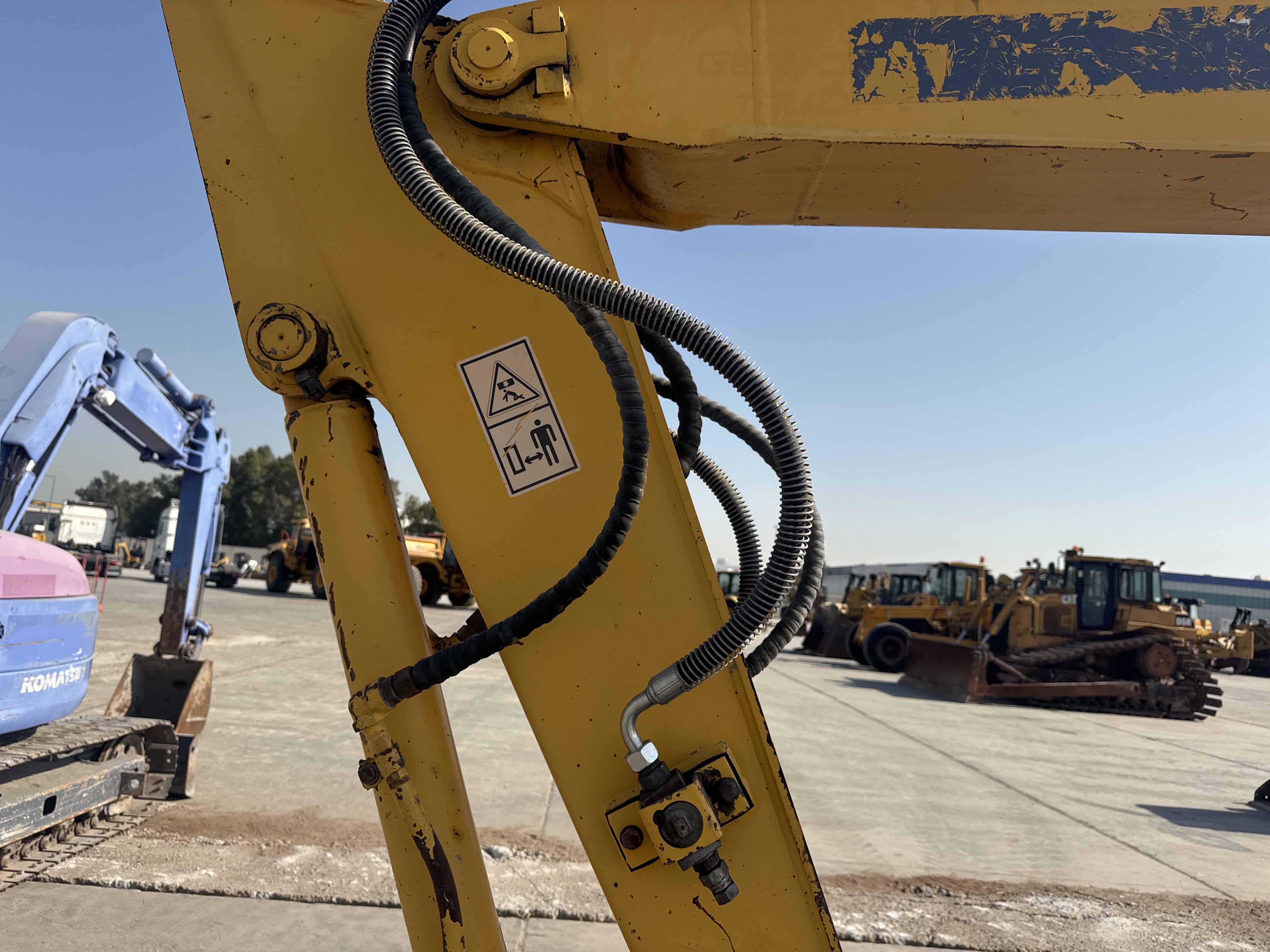 MNX-006-Yuchai-YC55-8-Mini-excavators-inspection-Hydraulics-Attachment-piping-2