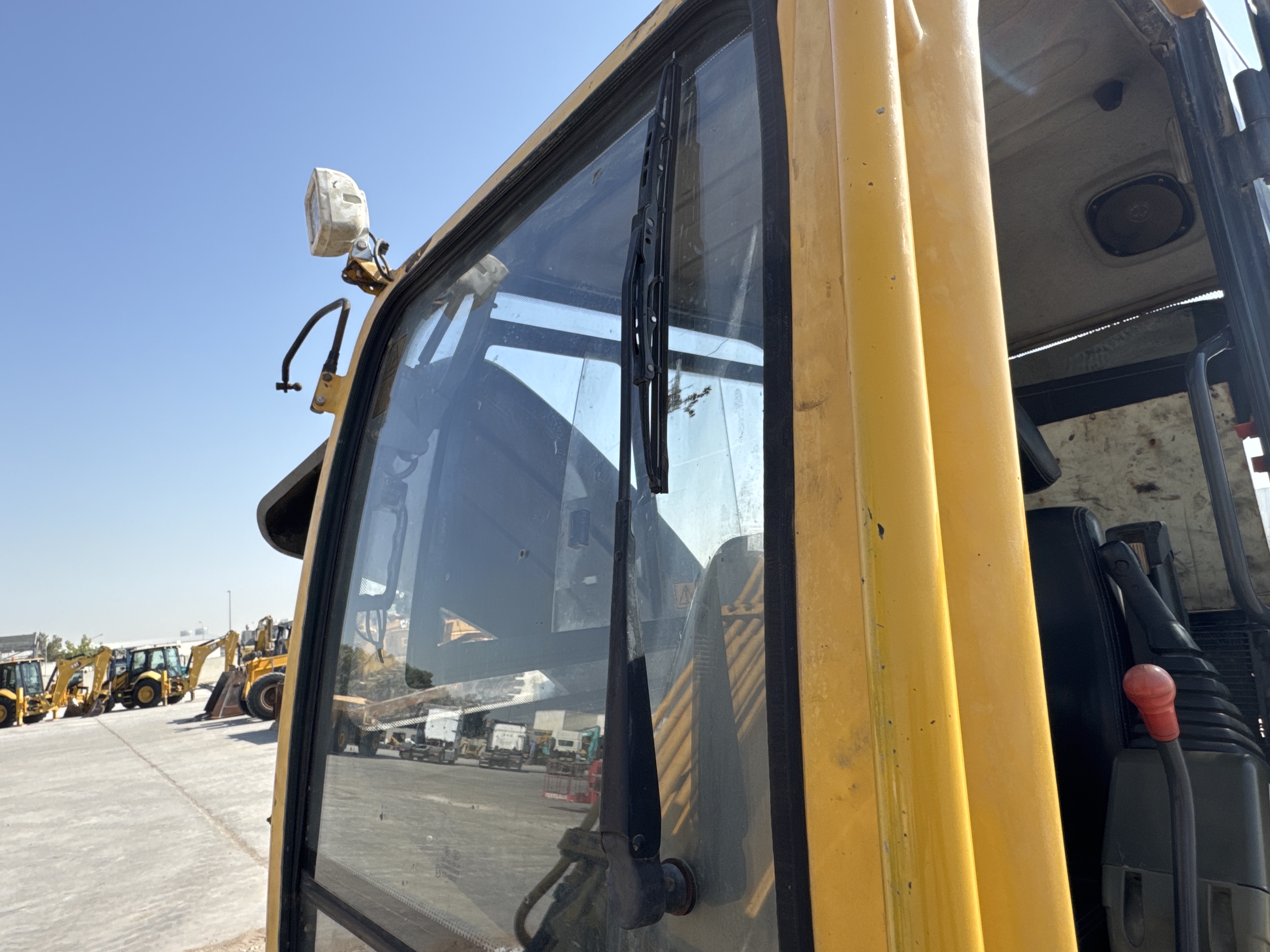 MNX-006-Yuchai-YC55-8-Mini-excavators-inspection-Electronics-Wipers-2